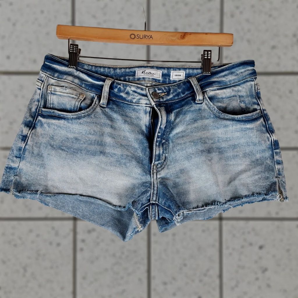 Vintage KanCan Womens 31 Low Rise Cutoff Denim Shorts Light Wash Blue 5-Pocket Button Denim Shorts Summer Spring Womens Size 24" / US 00 / IT 34 - 1 Thumbnail
