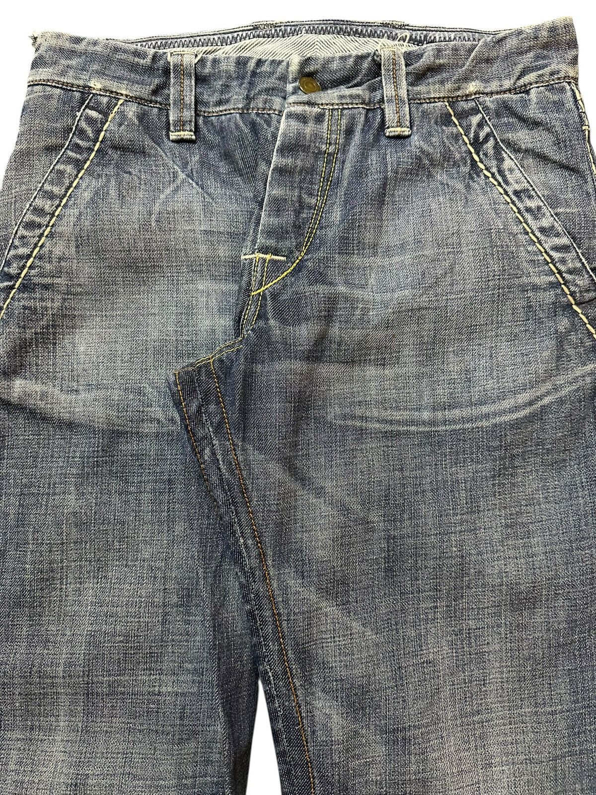 Japanese Brand Vintage Japanese Brand Blue Wash Faded Style Loose Jeans Size US 30 / EU 46 - 4 Thumbnail