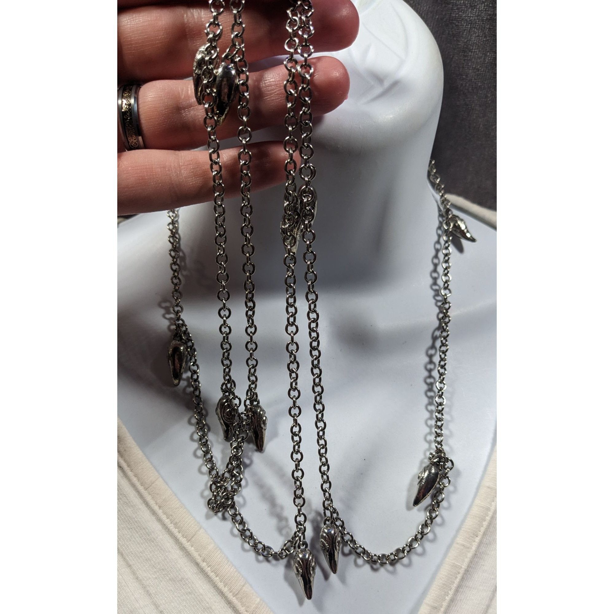 Other Unique Silver Tone Claw Charm Opera Necklace Size ONE SIZE - 4 Thumbnail
