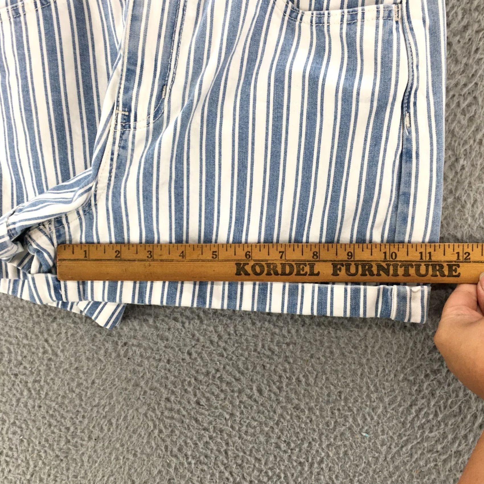 American Eagle Outfitters American Eagle Outfitters Shorts Womens 8 Blue White Plaid High Rise Zip Fly Cuffed Cut-Off Denim 5-Pocket Classic Casual Size 30" / US 8 / IT 44 - 5 Thumbnail