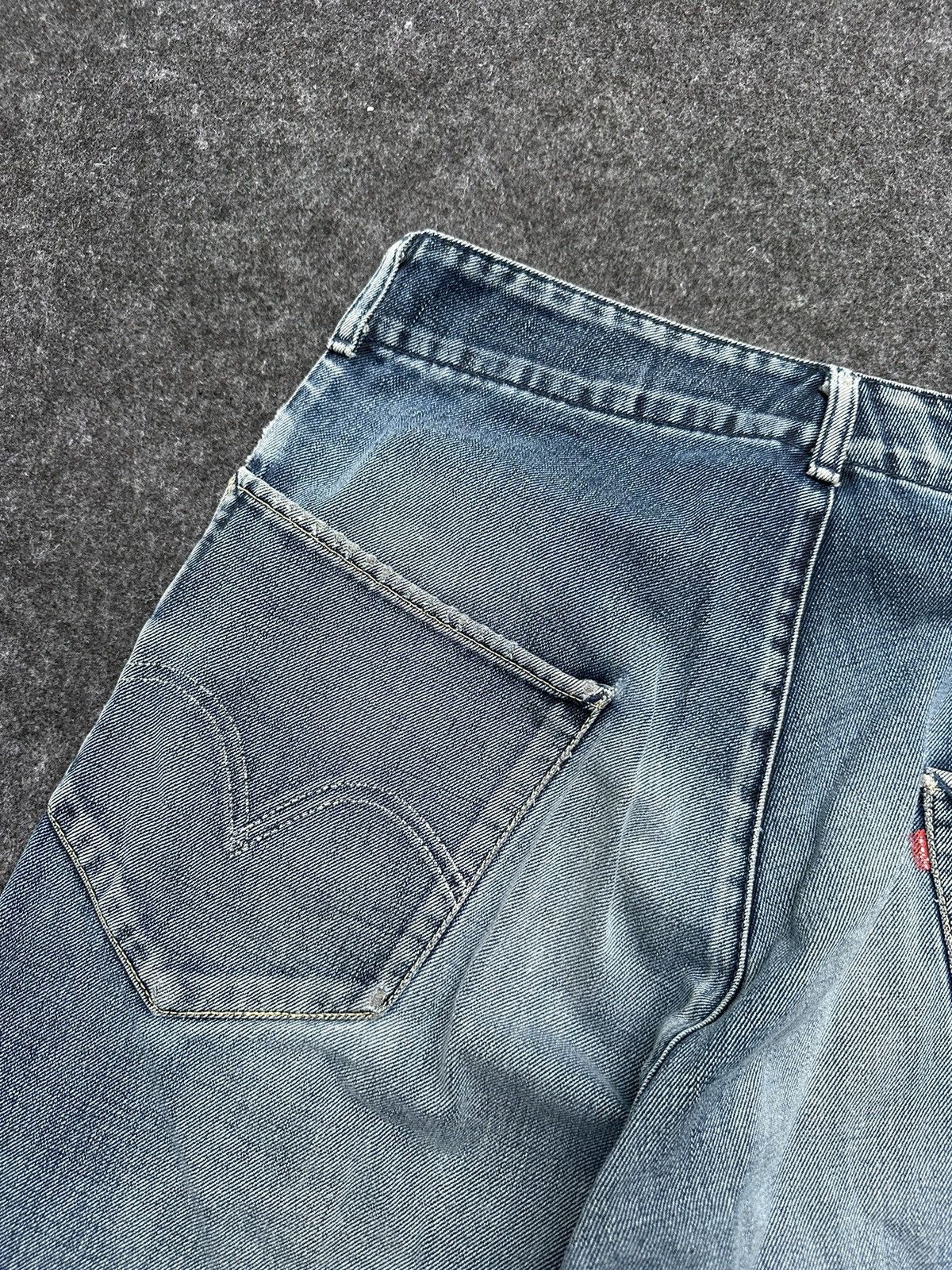 Levi's Vintage Levis 702 Baggy Destroyed Denim 34x32 D59 Size US 34 / EU 50 - 12 Thumbnail