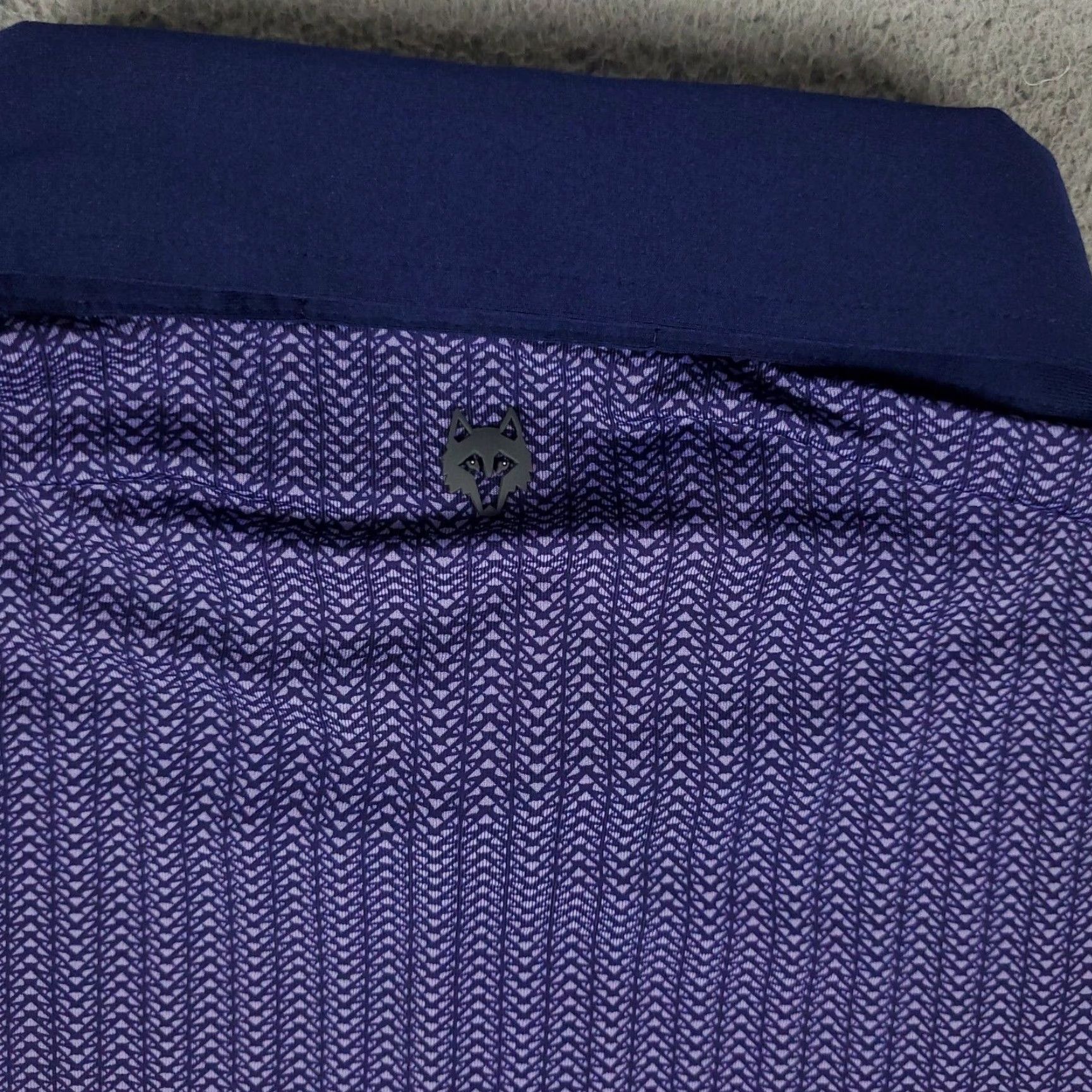 Vintage Greyson Polo Shirt Mens Size Medium Purple Geometric Wolf Golf Short Sleeve Size US M / EU 48-50 / 2 - 4 Thumbnail