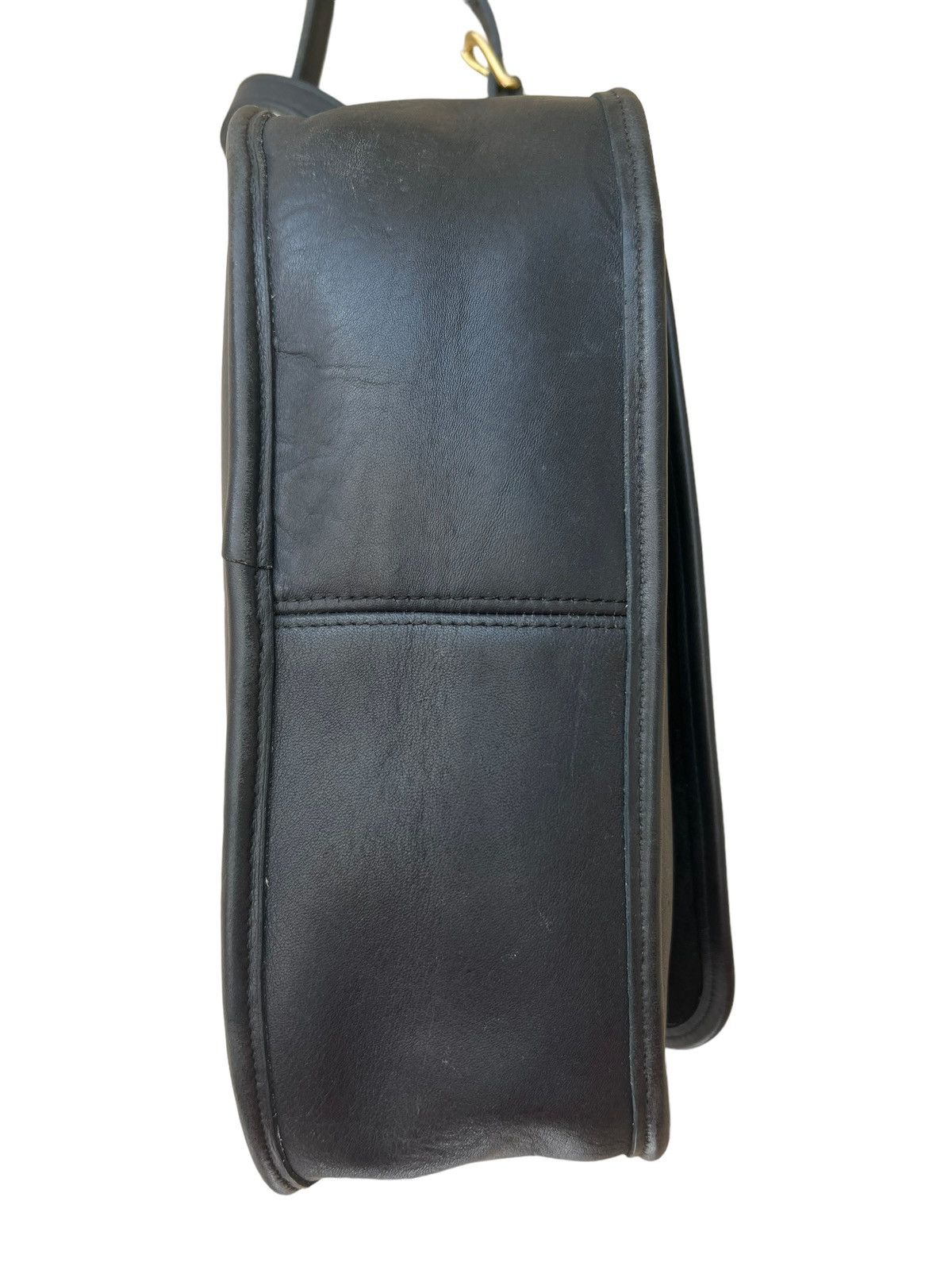 Coach Vintage Coach Usa Made Patina Cowhide Leather Shoulder Bag Size ONE SIZE - 16 Thumbnail