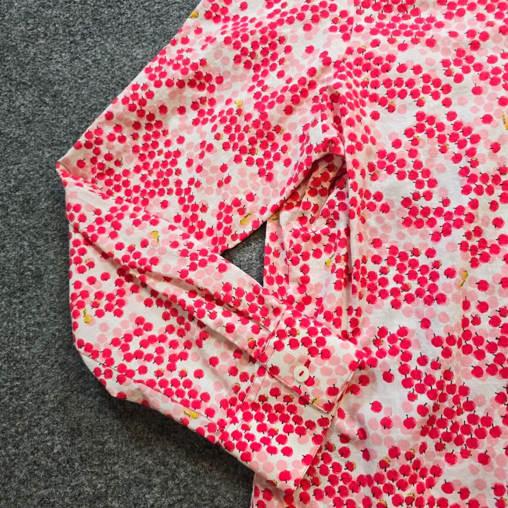 Vintage Foxcroft Blouse Womens Size 8 Pink Apples Button No Iron Casual Career Shirt Size M / US 6-8 / IT 42-44 - 4 Thumbnail