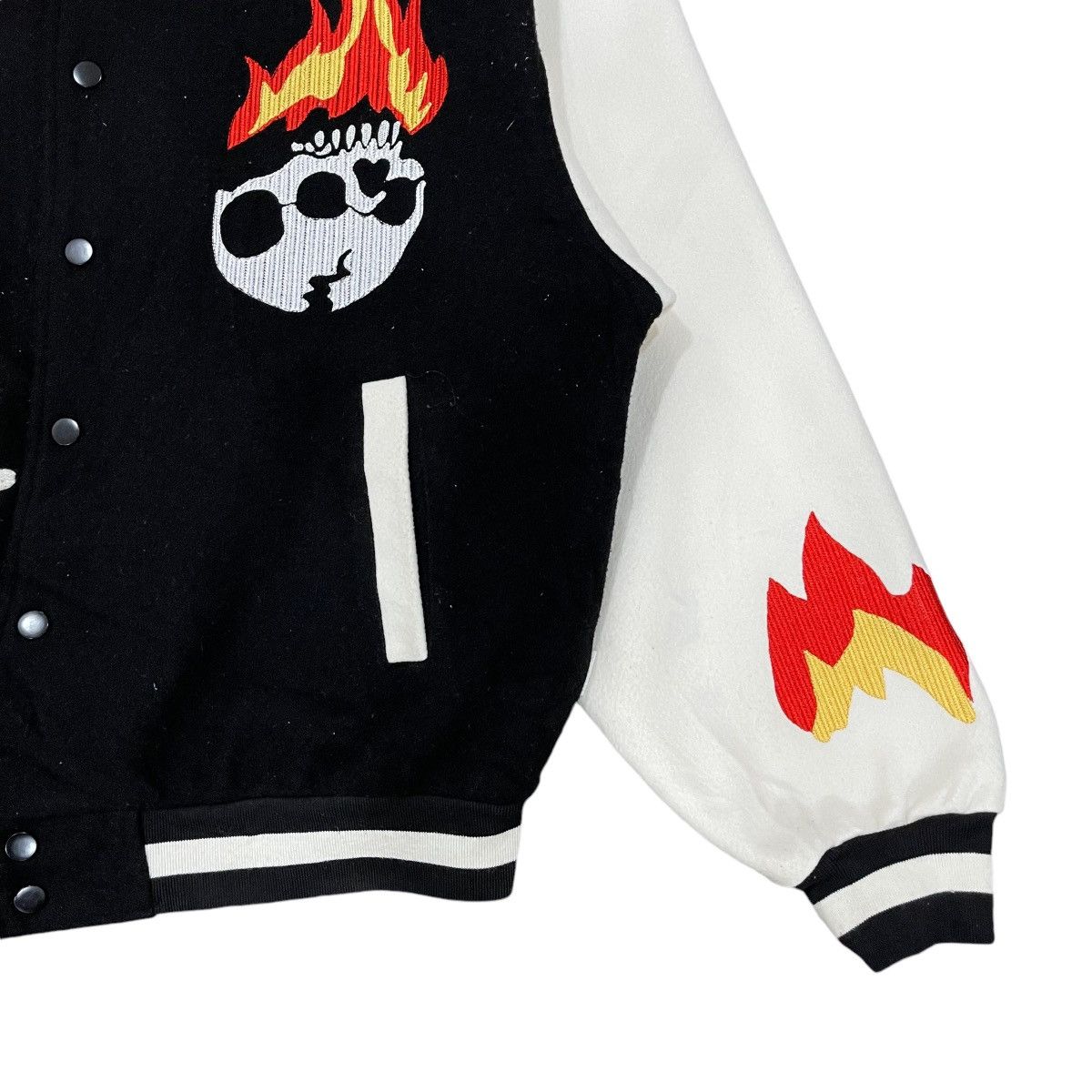 Japanese Brand Black Air Wool Snap Button Varsity Bomber Jacket Size US L / EU 52-54 / 3 - 5 Thumbnail