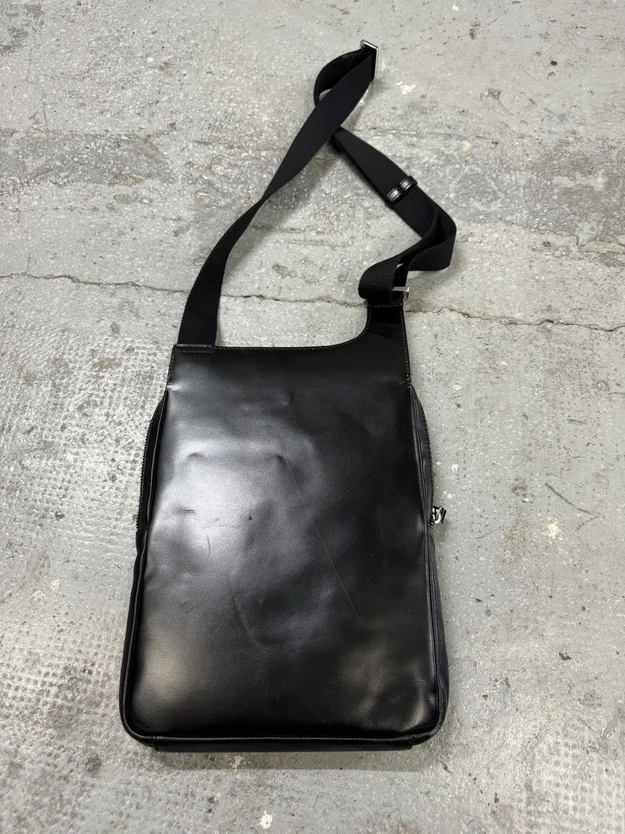 Dirk Bikkembergs 2000s Dirk Bikkembergs Black Leather Shoulder Bag Size ONE SIZE - 5 Thumbnail
