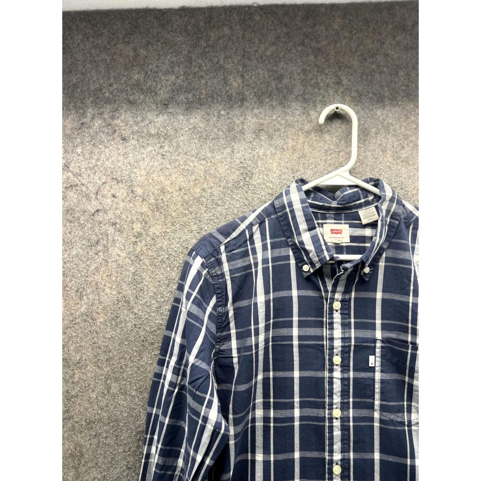 Levi's Levi's Shirt Mens Small Blue Plaid Long Sleeve Button Front Casual Woven Oxford Shirt Men S Blue Plaid Button-Up Shirt Mens Small Casual Fall Size US S / EU 44-46 / 1 - 7 Thumbnail