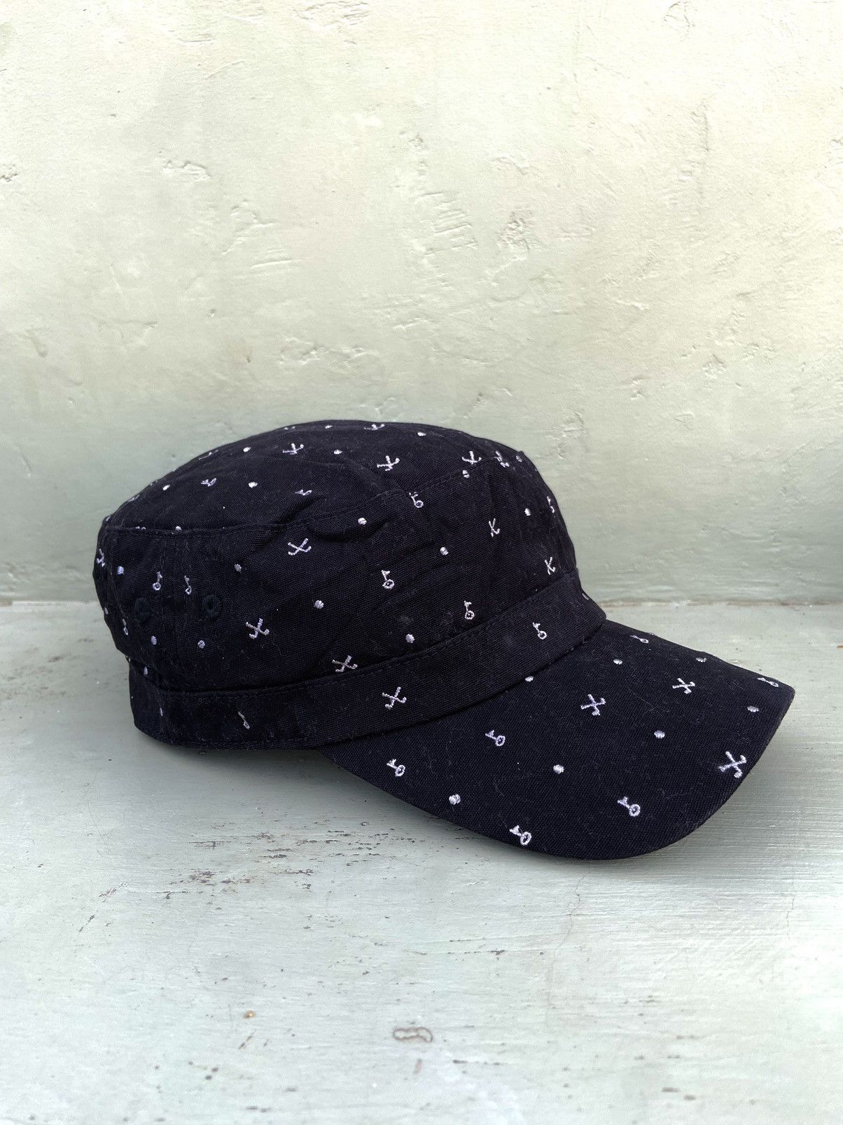 Le Grande Bleu (L.G.B.) 2000s Honma tour world full print patrol hat Size ONE SIZE - 4 Thumbnail