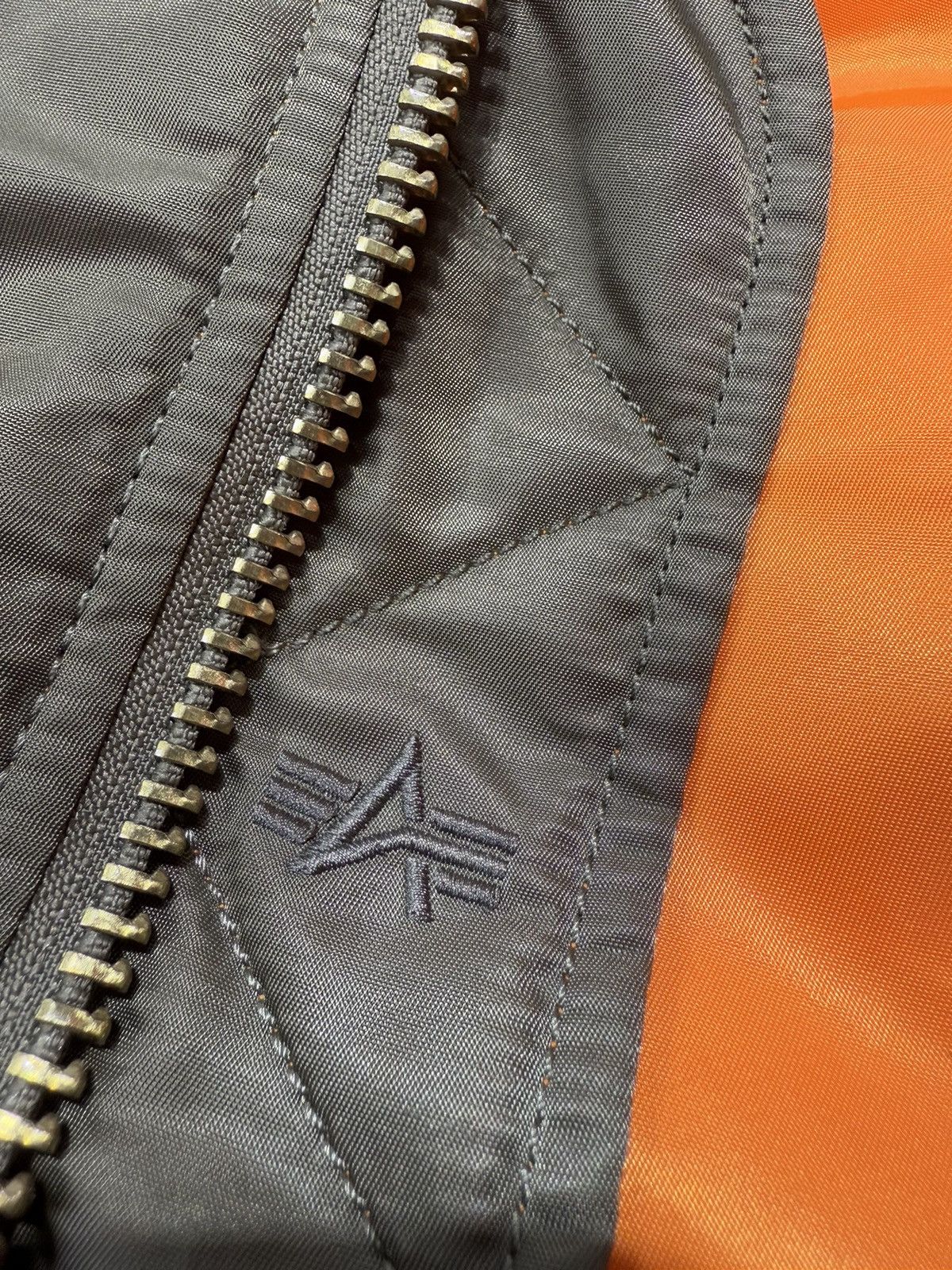 Vetements FW2018 Vetements Alpha Industries Reversible Jacket Size US L / EU 52-54 / 3 - 15 Thumbnail