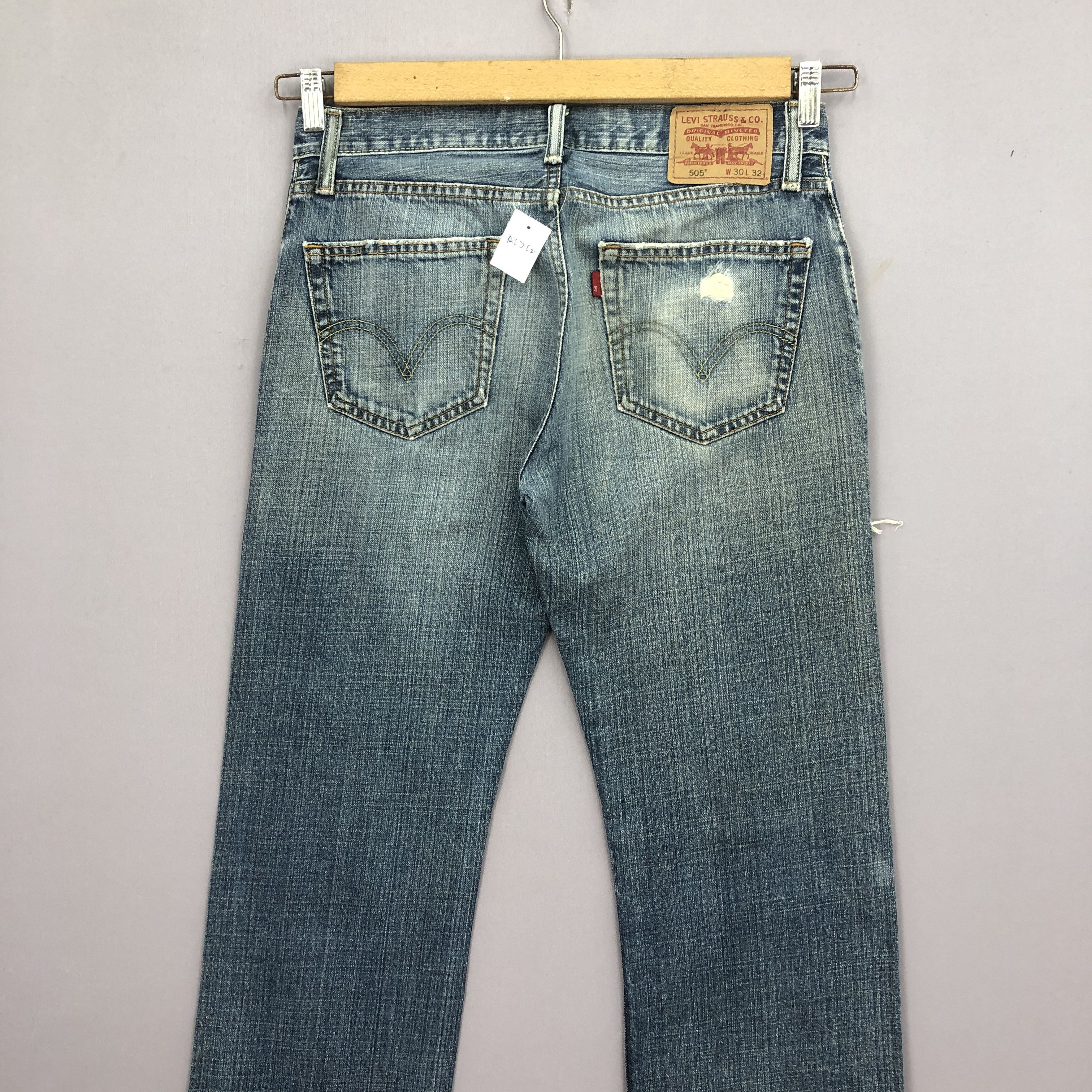 Levi's Vintage Y2K Distressed Levis Jeans Levi's Stonewash Denim Size US 30 / EU 46 - 4 Thumbnail