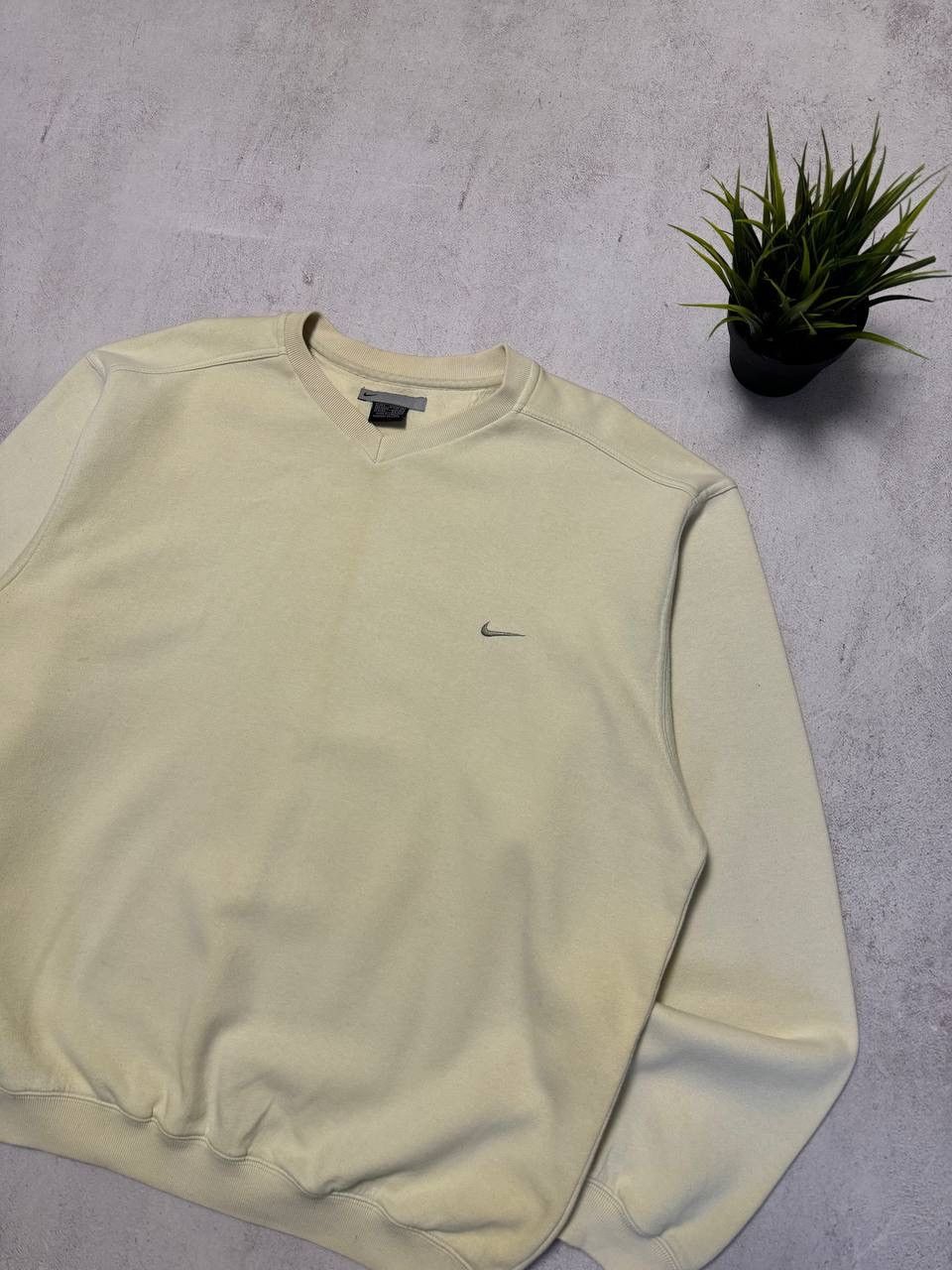 Vintage Vintage Nike Sweatshirt Mini Logo Baggy Crewneck Y2K 90s Size US L / EU 52-54 / 3 - 3 Thumbnail