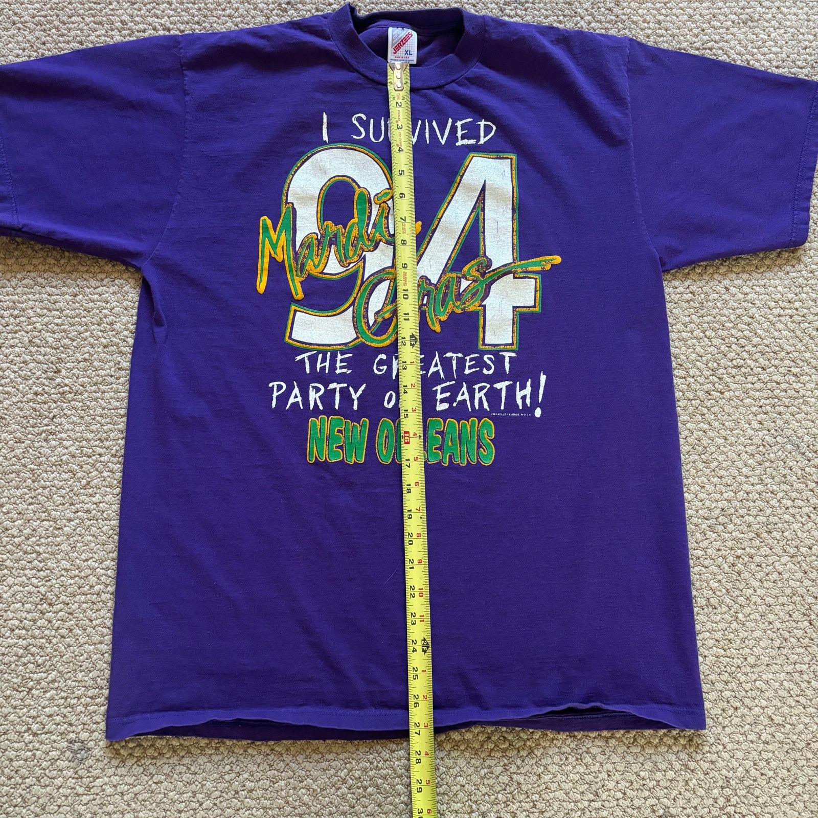 Jerzees Vintage 1994 "I Survived Mardi Gras" purple Tshirt XL 90s Size US XL / EU 56 / 4 - 9 Thumbnail