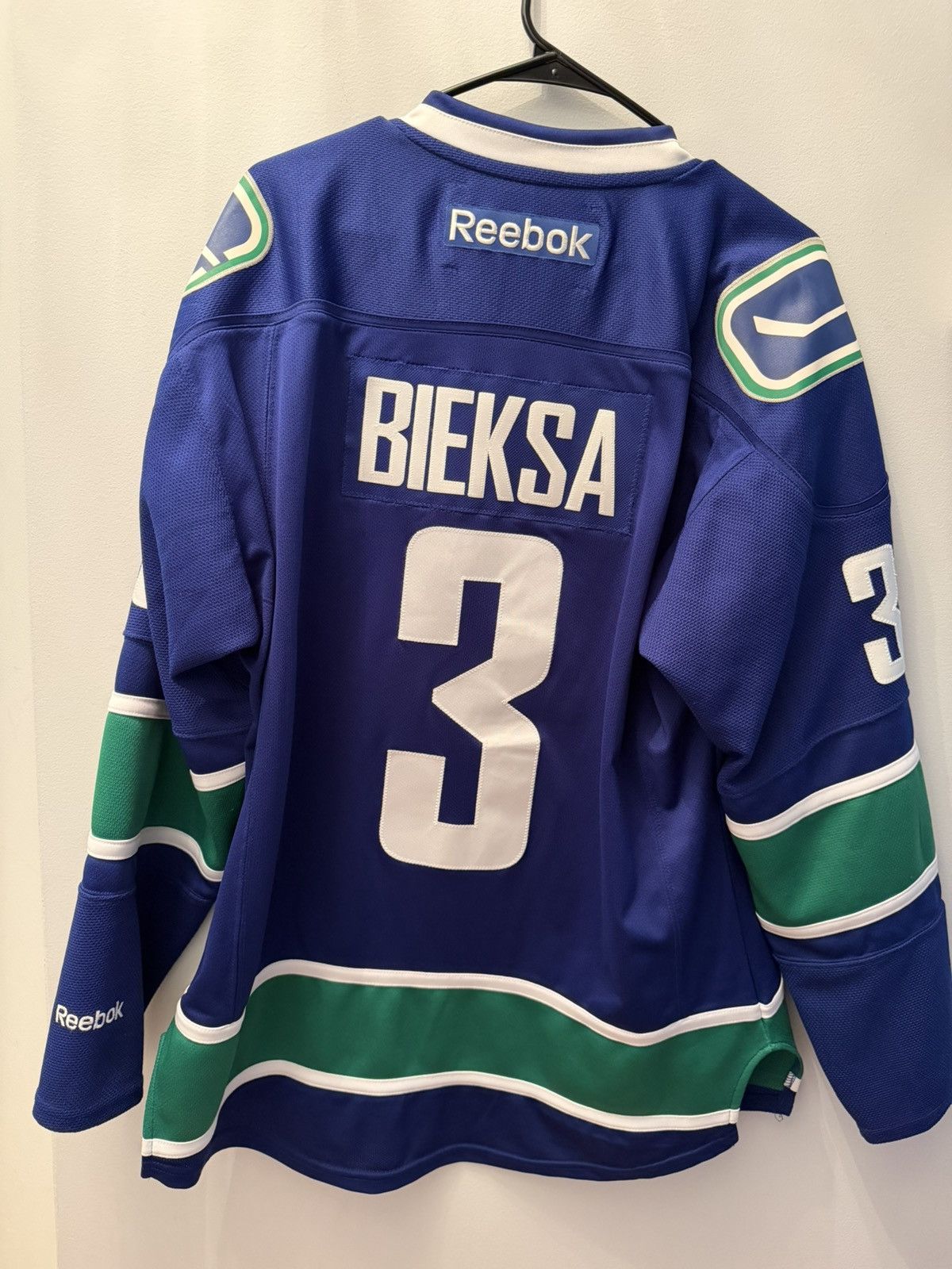 Reebok Canucks Kevin Bieksa home jersey Large Size US L / EU 52-54 / 3 - 1 Thumbnail