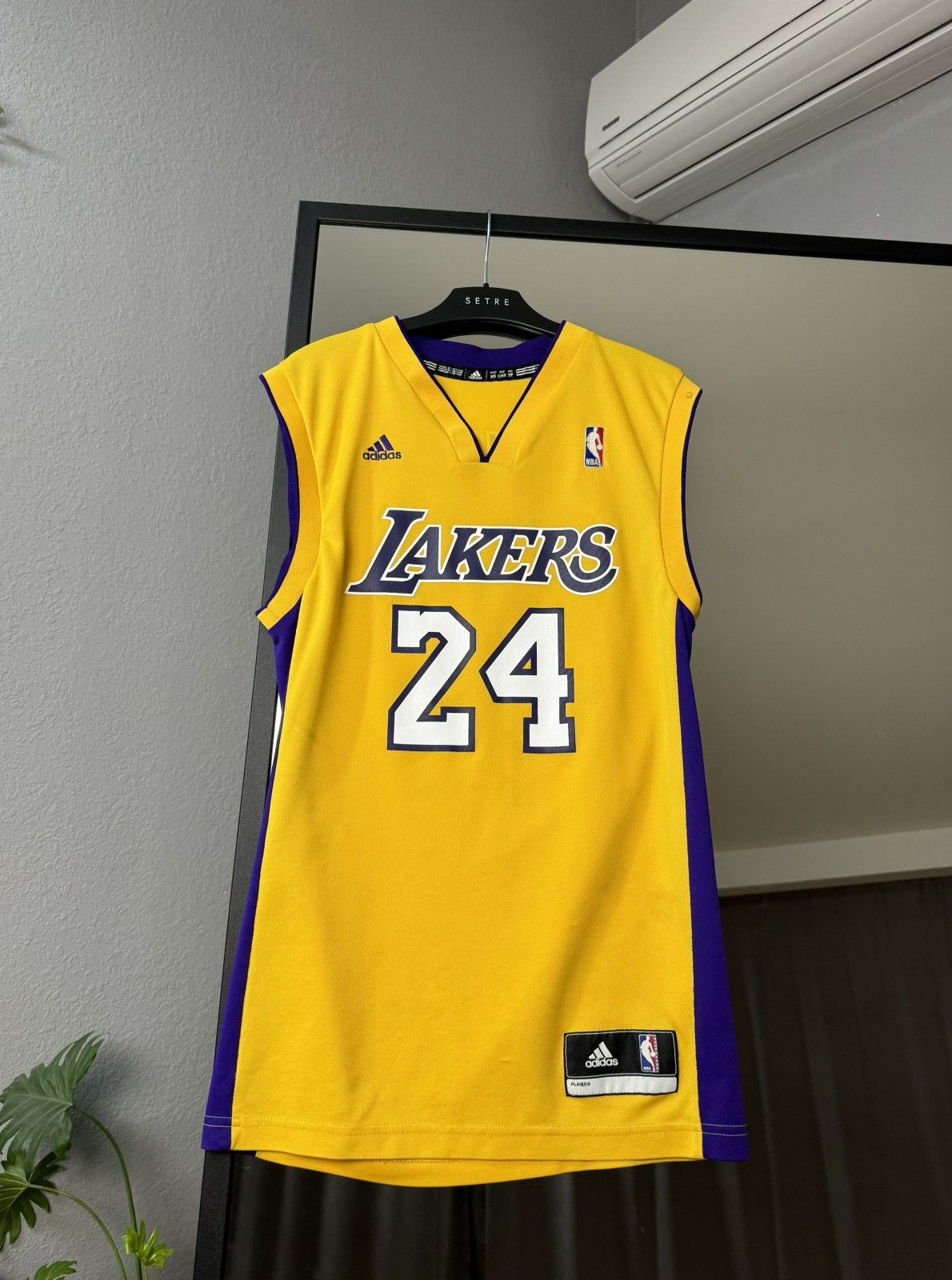 NBA × Vintage Kobe Bryant Los Angeles Lakers adidas Swingman Home Jersey Size US S / EU 44-46 / 1 - 3 Thumbnail