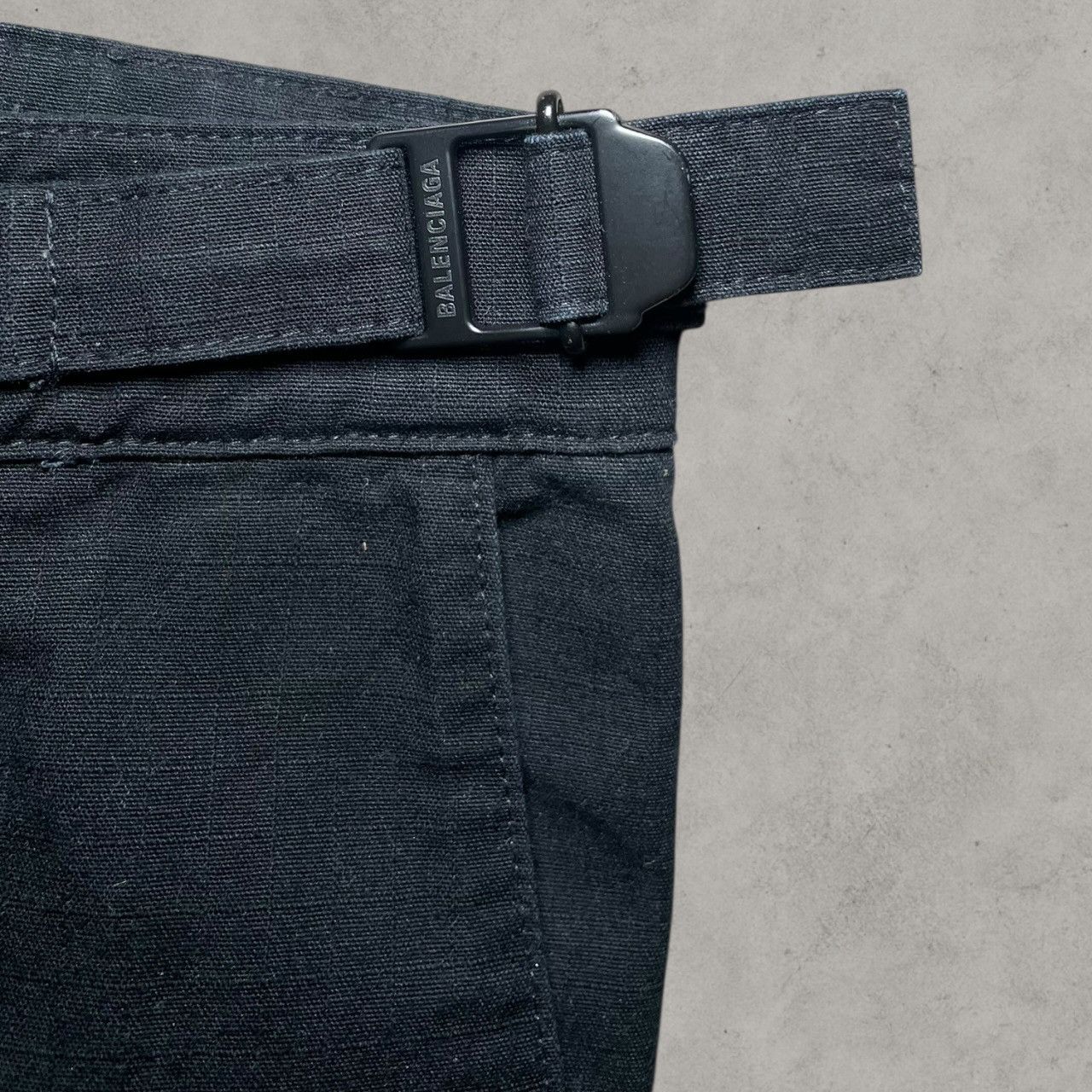 Balenciaga AW23 Balenciaga Convertible Cargo Flare Black Pants Sz XS Size US 30 / EU 46 - 4 Thumbnail