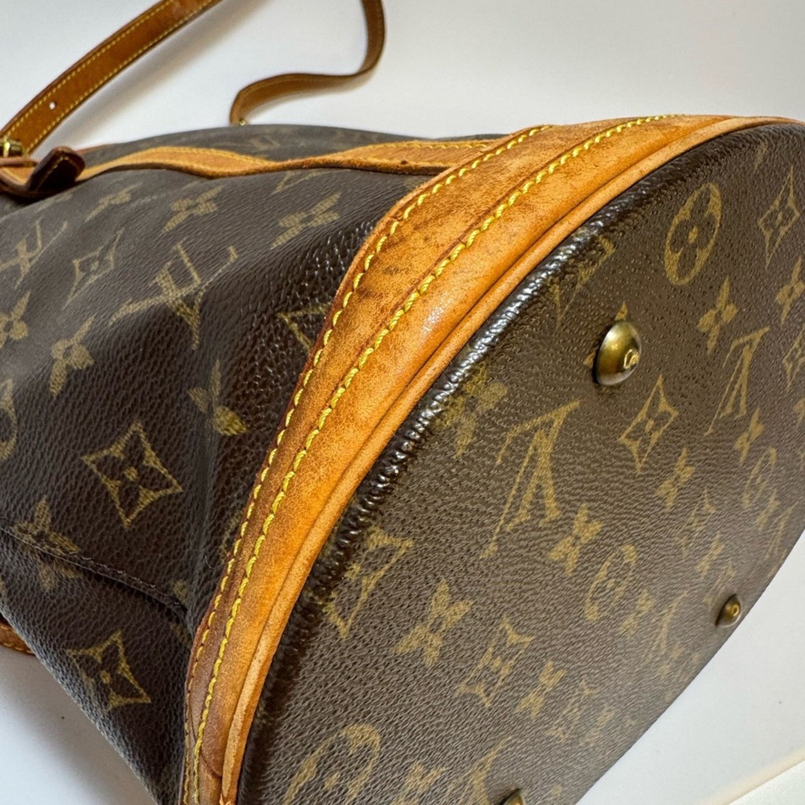 Louis Vuitton Louis Vuitton Bucket GM Monogram Tote Bag – Vintage 2003 Size ONE SIZE - 10 Thumbnail