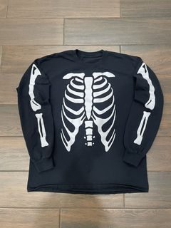 Playboi carti skeleton on sale merch