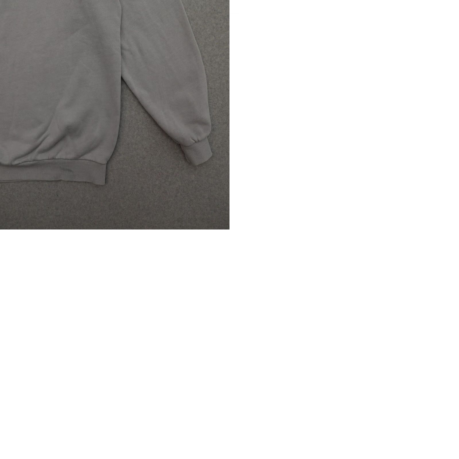 Vintage Tesla Sweatshirt Adult Medium Crewneck Pullover Blue (22X27) Size: Medium MEASUREMENTS ARE PROVIDED IN PICTURES Womens Mens Boys Girls Size US M / EU 48-50 / 2 - 9 Thumbnail