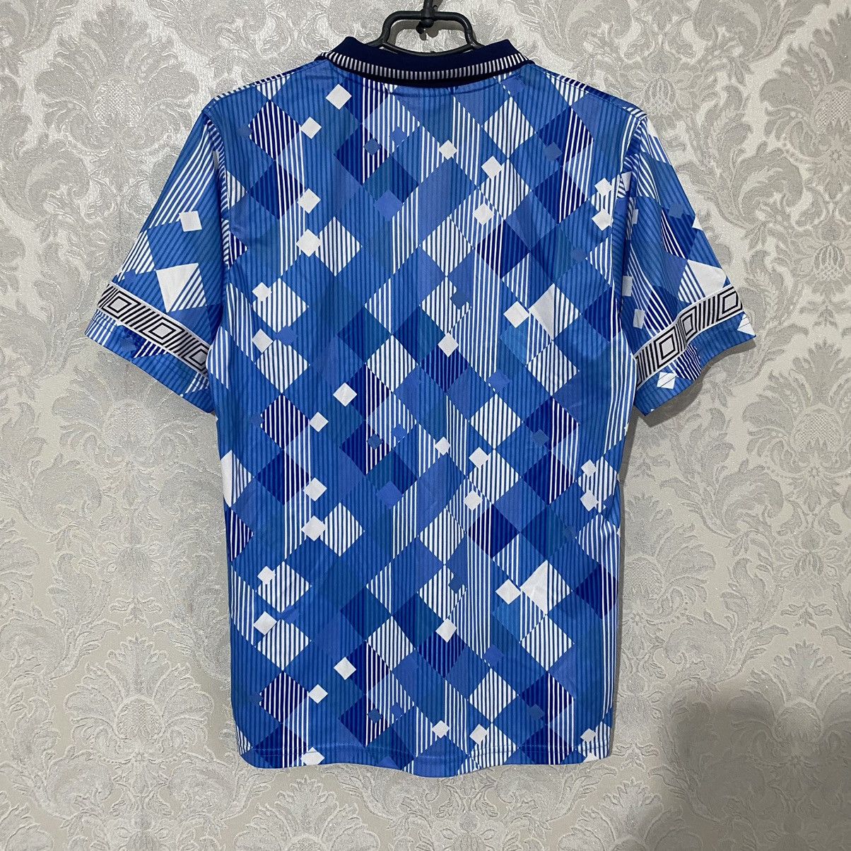 Umbro Rare Vintage Umbro England Home Soccer Jersey 1990 Size US M / EU 48-50 / 2 - 7 Thumbnail