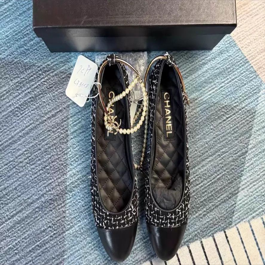 Chanel Chanel Mary Janes leather size 36 Size US 5.5 / IT 35.5 - 2 Thumbnail