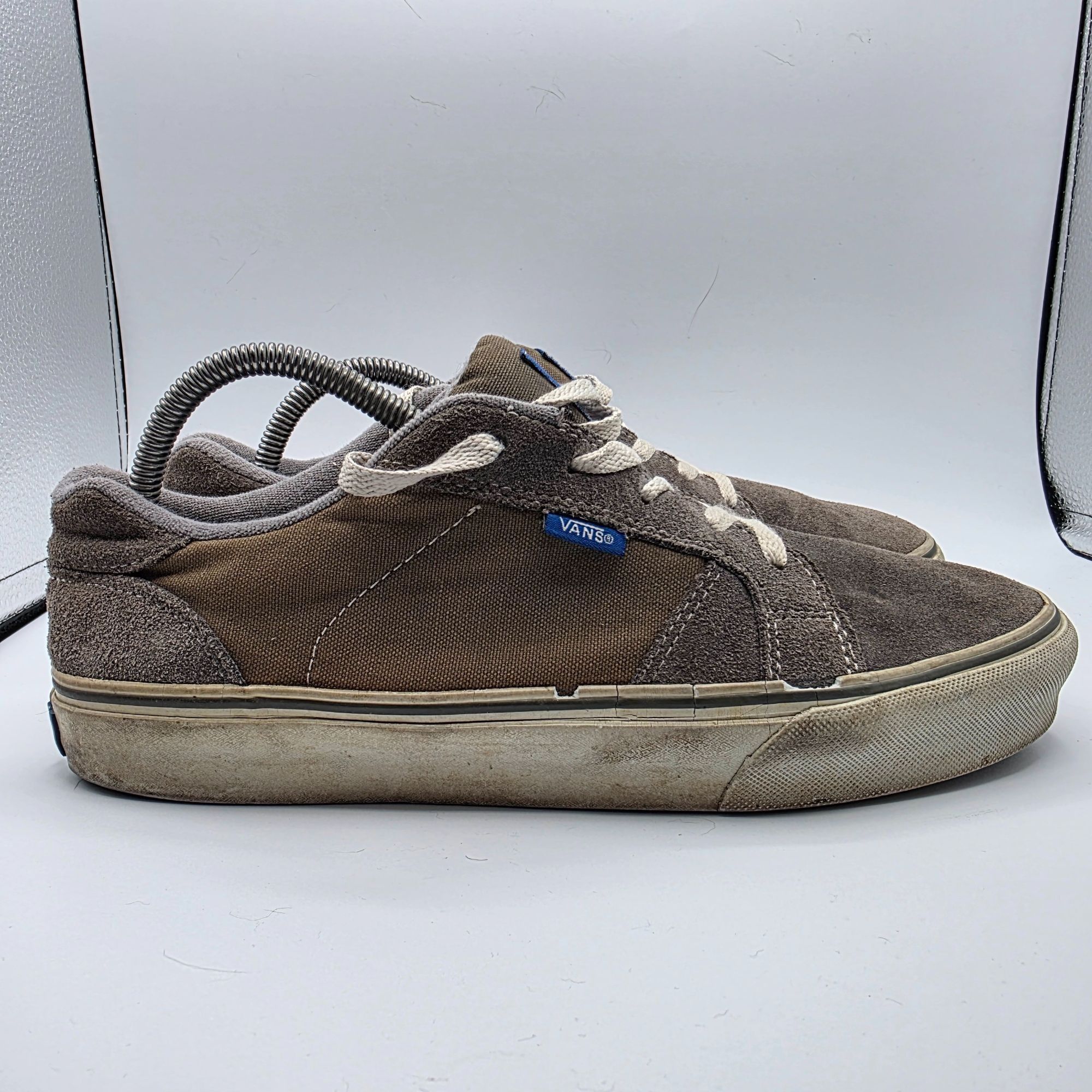 Vans Vans M Widow Vulc Mid Mens Size 9.5 Gray Brown Sneaker Shoes Size US 9.5 / EU 42-43 - 13 Thumbnail
