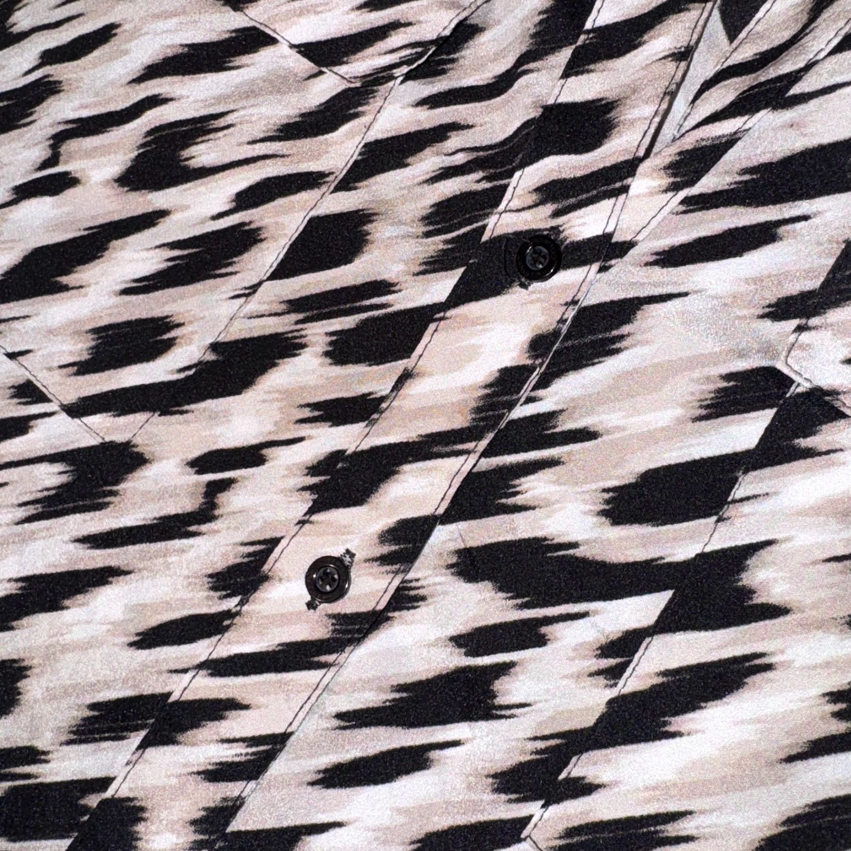 Calvin Klein Calvin Klein Women Blouse Shirt Leopard Animal Print Front Pocket Roll Tab Sleeve L Multicolor Size L / US 10 / IT 46 - 3 Thumbnail