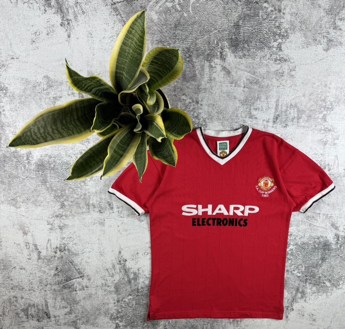 Vintage 80S Manchester United 1983 Cup Winners Score Draw T Shirt Size US S / EU 44-46 / 1 - 1 Thumbnail