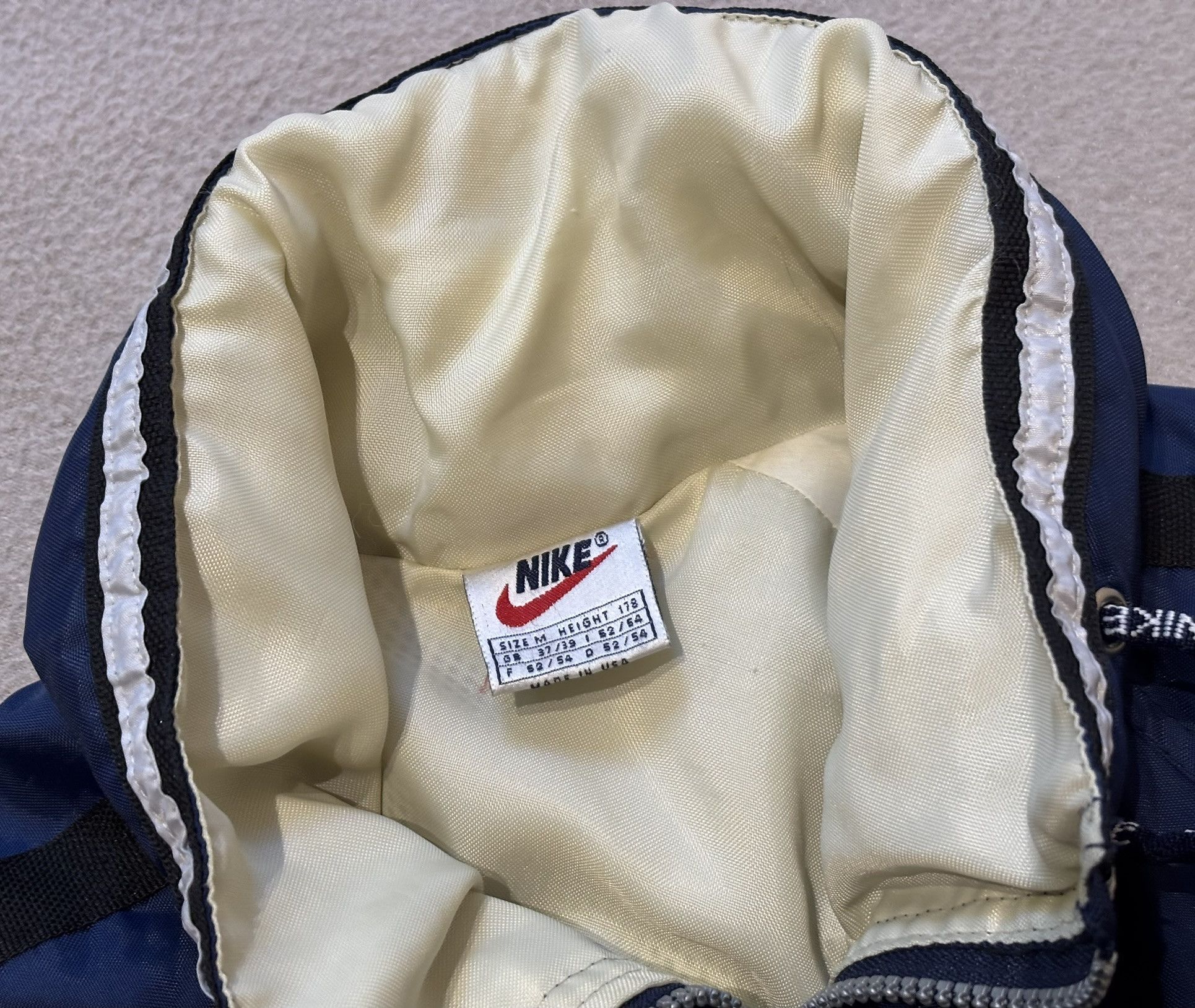 Nike Nike vintage 90s jacket Medium Active Wear Original Creation Size US M / EU 48-50 / 2 - 14 Thumbnail