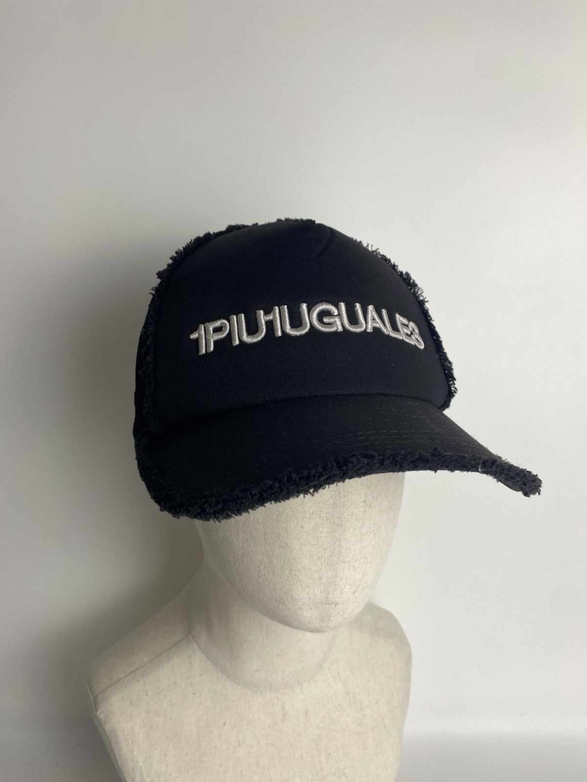 Japanese Brand 1PIU1UGUALE3 Trucker Cap Hat Size ONE SIZE - 1 Thumbnail