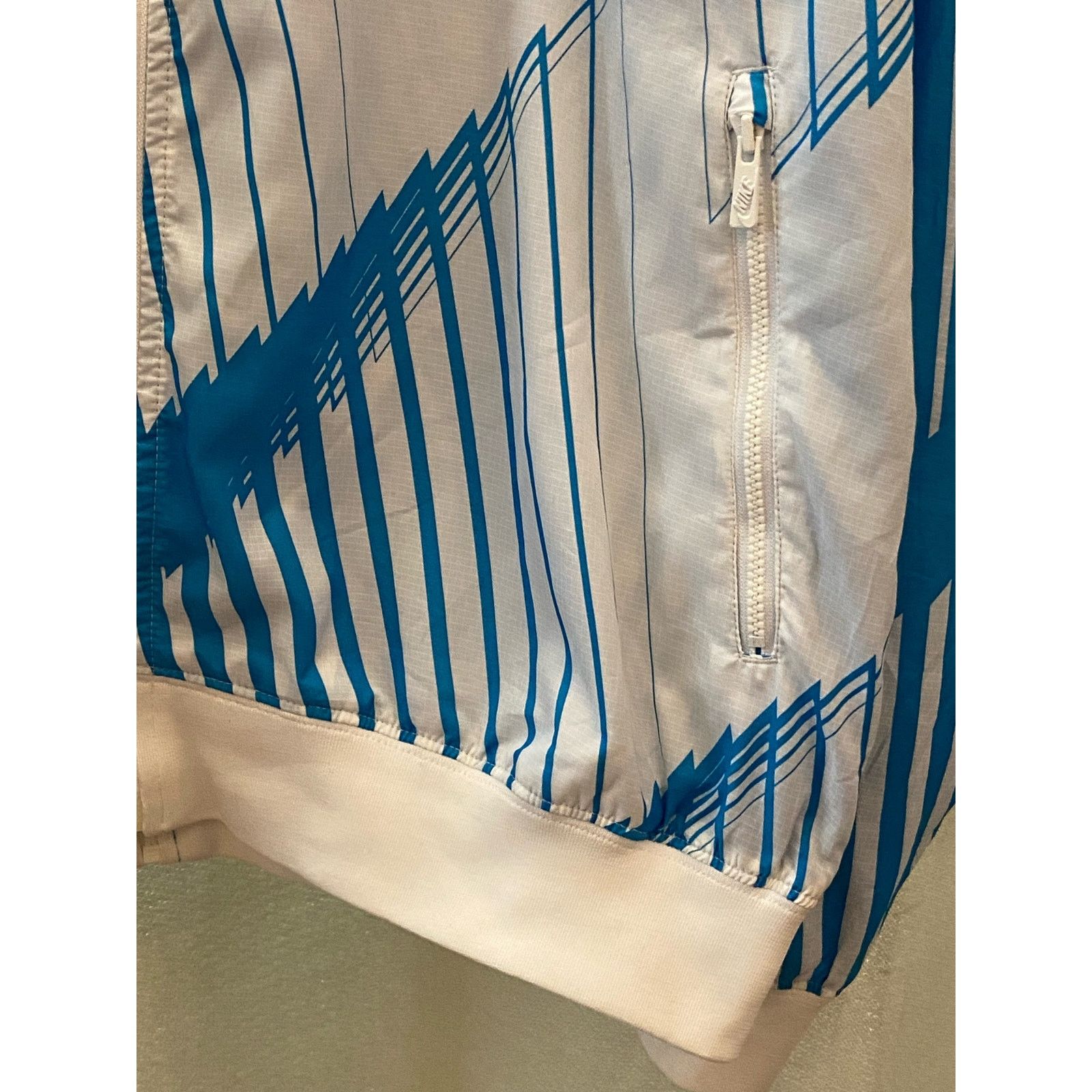 Nike vtg Nike Wind Breaker m large Size US L / EU 52-54 / 3 - 6 Thumbnail