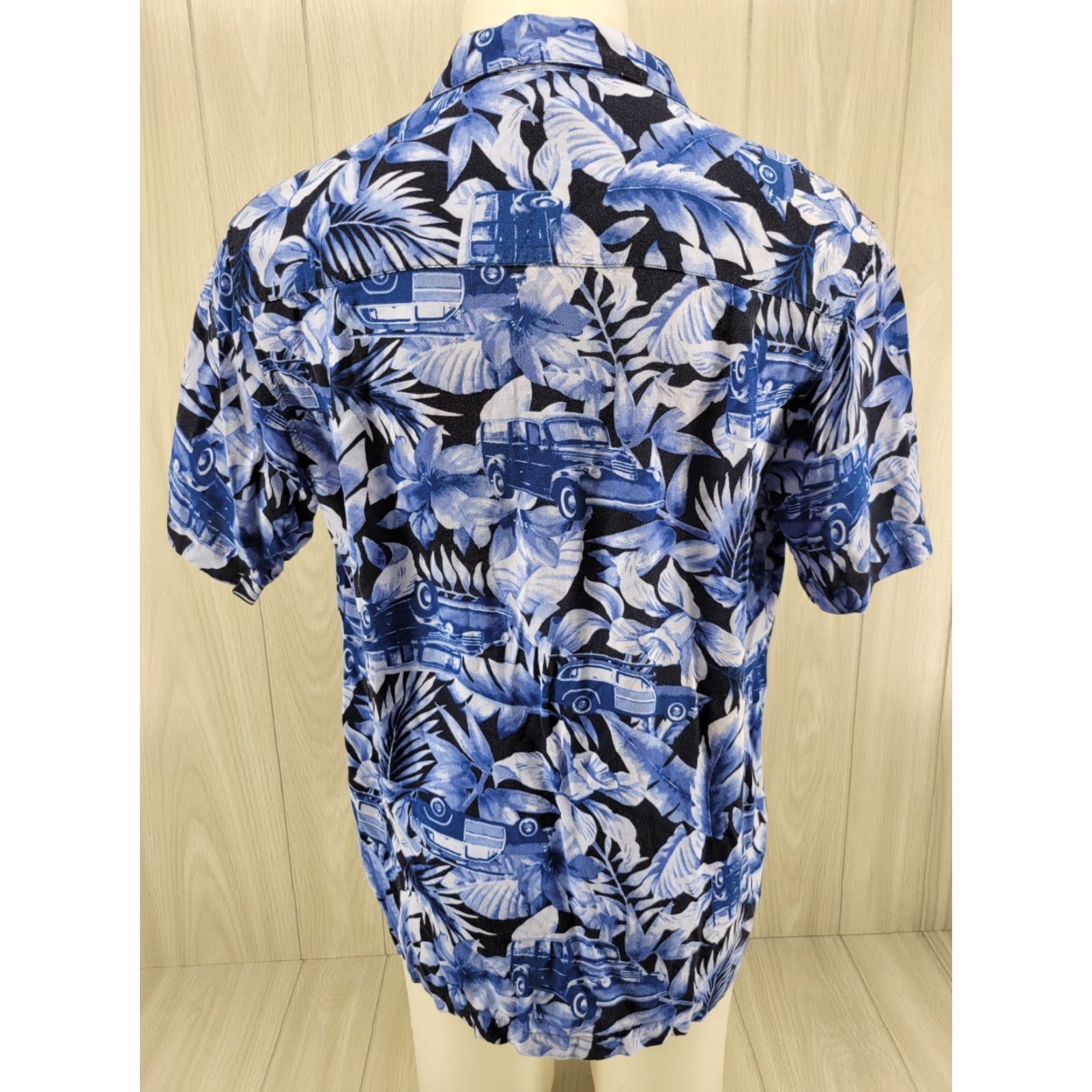 Panama Jack VINTAGE Panama Jack Hawaiian Surfboard Woody Station Wagon Men’s L Surf Button Up Shirt Panama Jack Size US L / EU 52-54 / 3 - 5 Thumbnail