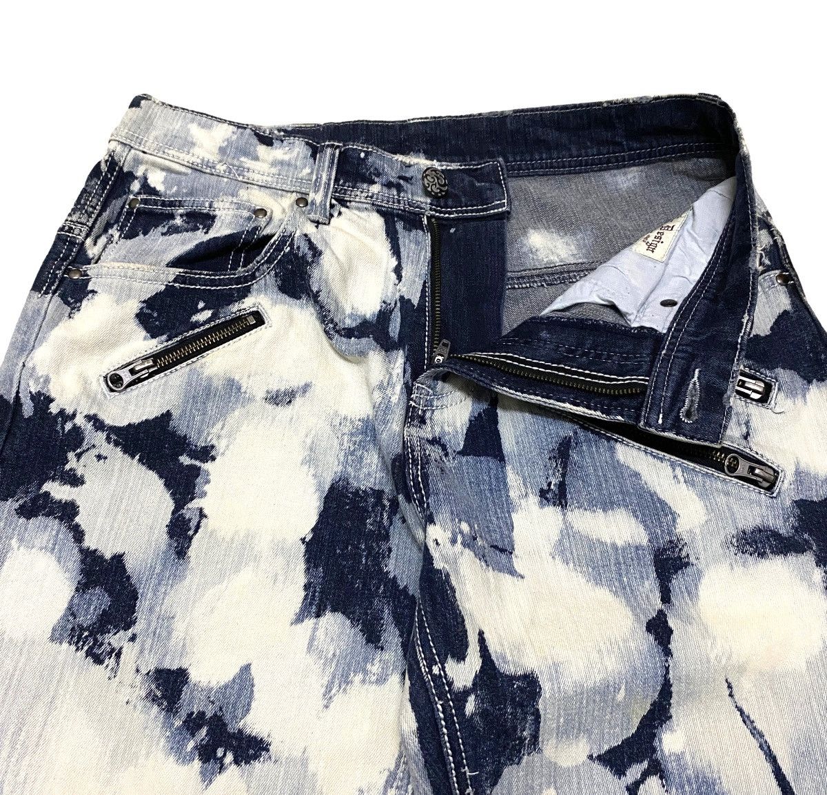 Le Grande Bleu (L.G.B.) Rare Design Vintage Brand Allix Design Bleach Jeans 1990s Size US 31 - 6 Thumbnail