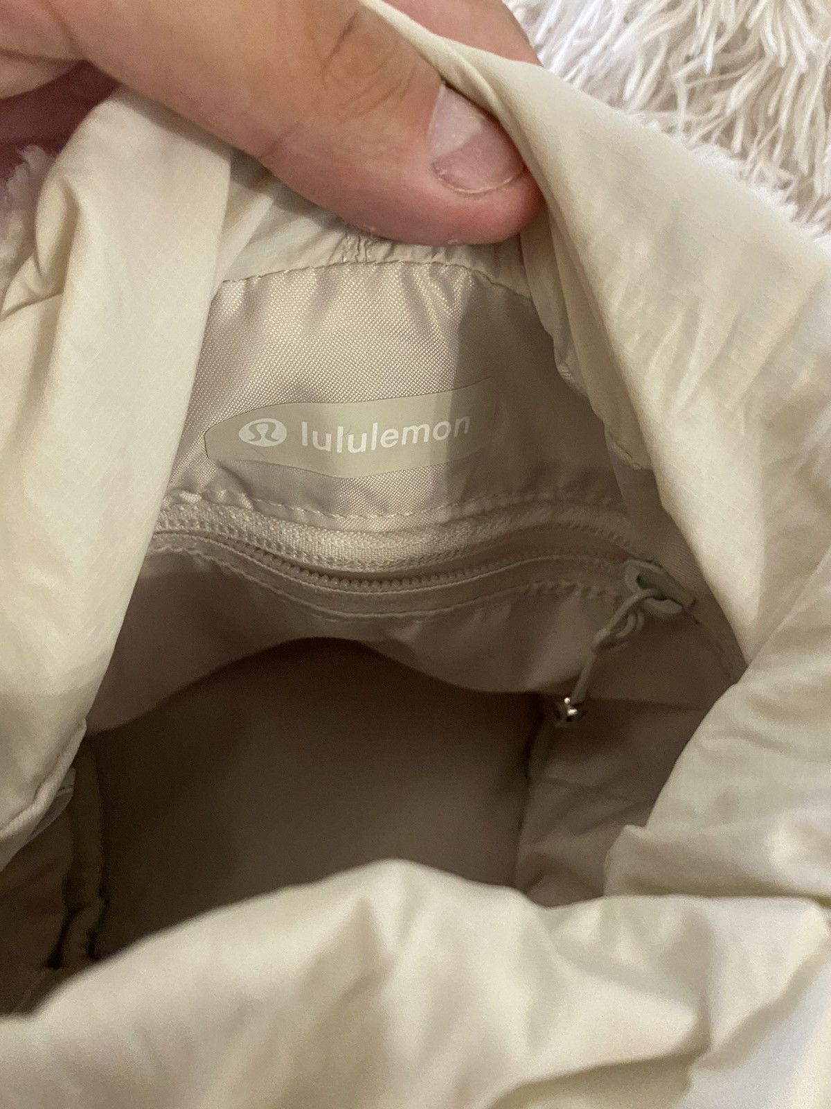 Lululemon Lululemon Sherpa Crossbody Bucket Bag Size ONE SIZE - 10 Thumbnail