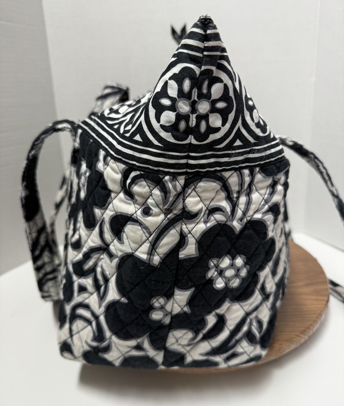 Vera Bradley Vera Bradley Retired Night/Day Black/White Zippered Tote Bag Size ONE SIZE - 5 Thumbnail