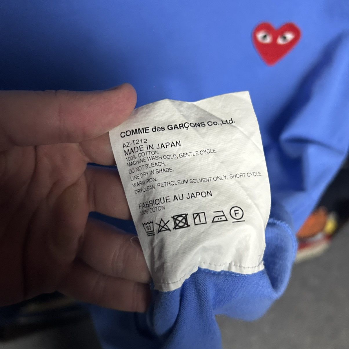 Comme des Garcons PLAY Luxury Play Comme Des Garcons Small logo designer tee size S Size US S / EU 44-46 / 1 - 7 Thumbnail