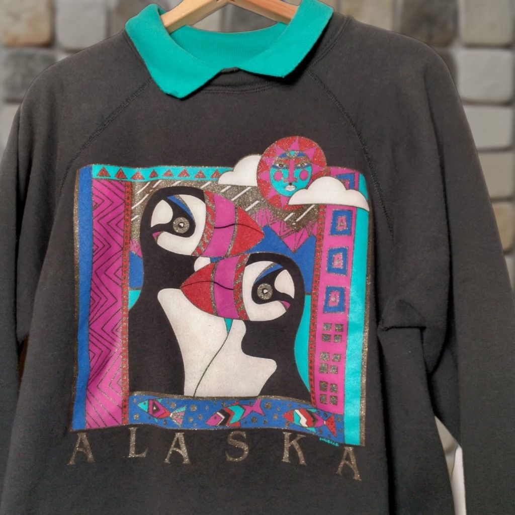Hanes Vintage Hanes 1990s Alaska Penguins Sweatshirt Women Large Black Knit Pullover Collared Glitter Activewear Size L / US 10 / IT 46 - 1 Thumbnail