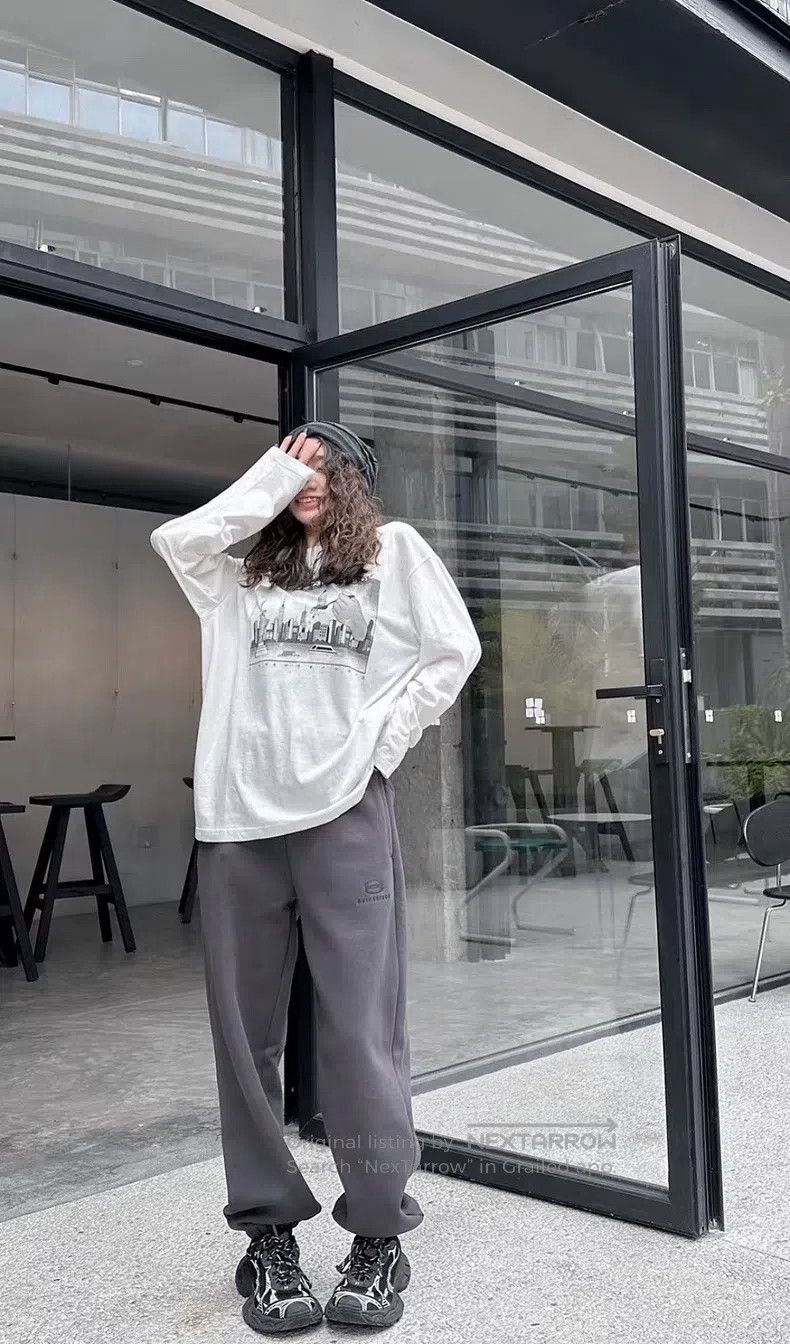 Balenciaga Balenciaga size S Alphabet Logo Elastic Waist Tapered Leg Size US 27 - 7 Thumbnail