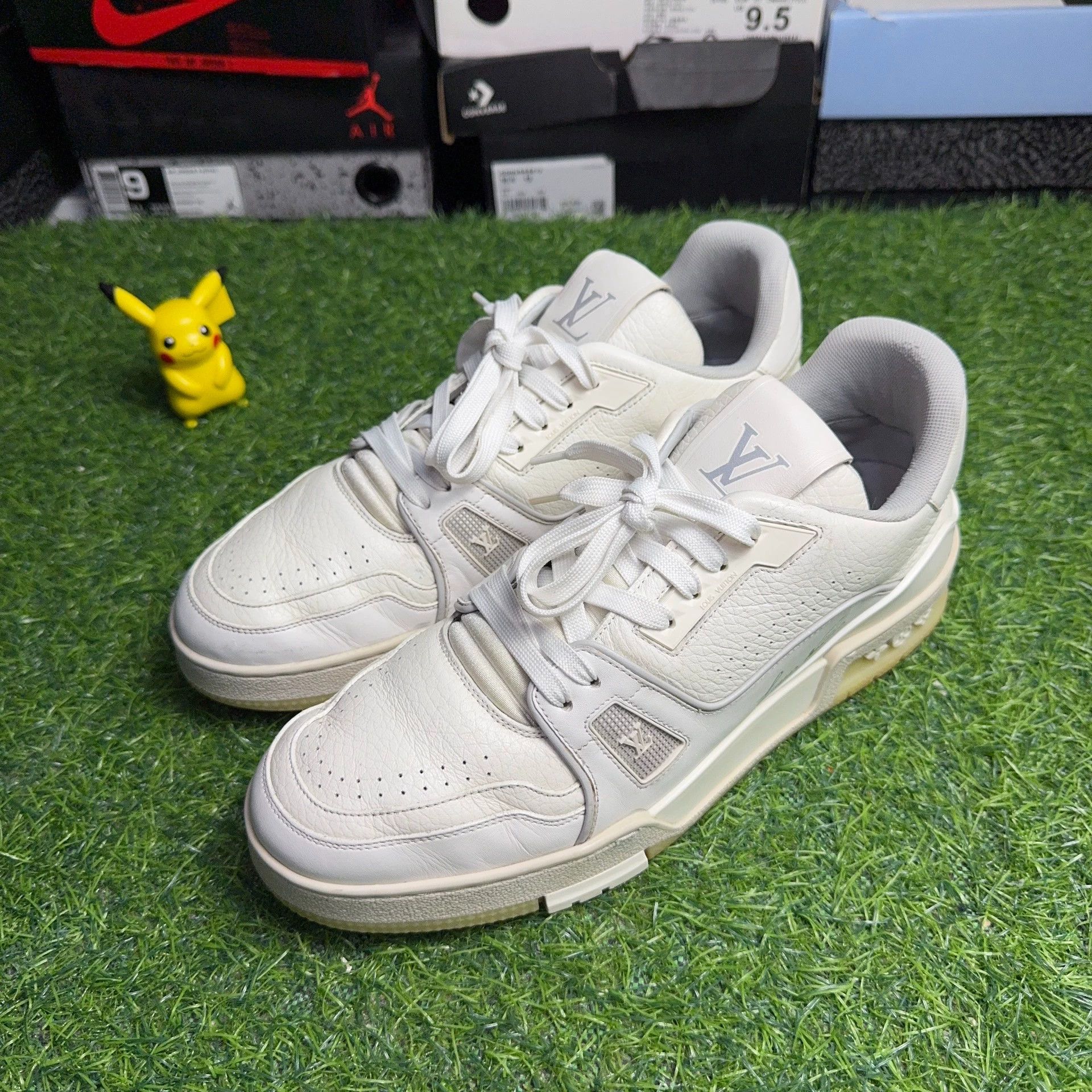 Louis Vuitton LOUIS VUITTON Trainer White Cement (White) Size US 8 / EU 41 - 6 Thumbnail