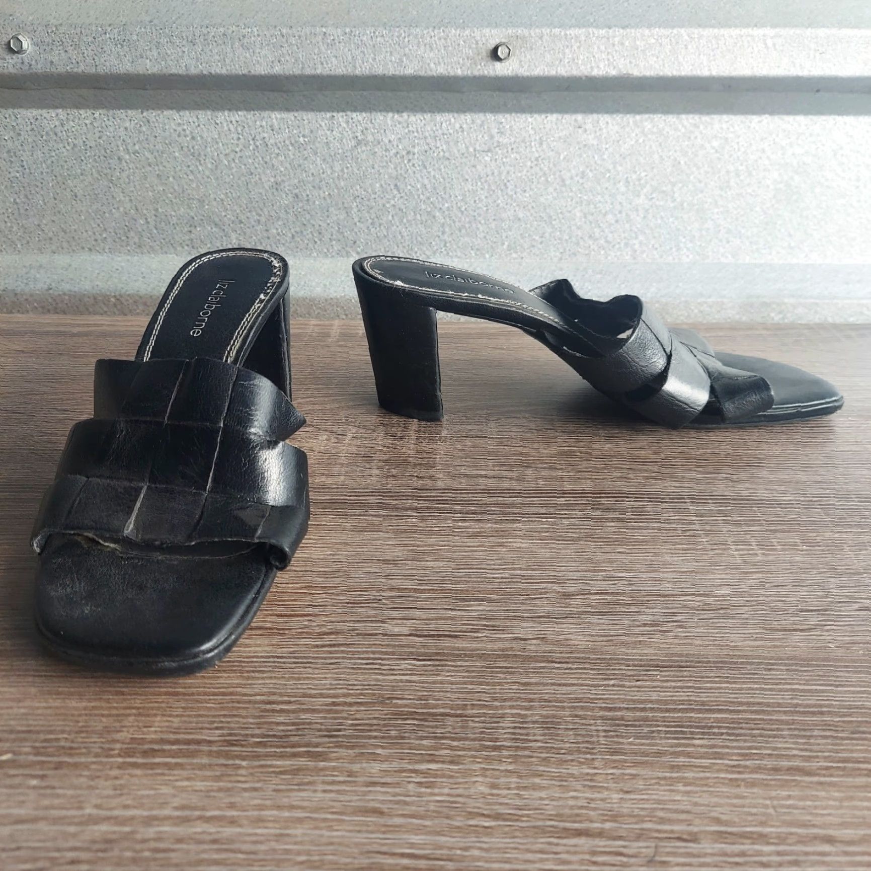 Liz Claiborne Liz Claiborne Women's Black Leather Slides Square Toe Pumps - Size 6.5M Size US 7 / IT 37 - 2 Thumbnail