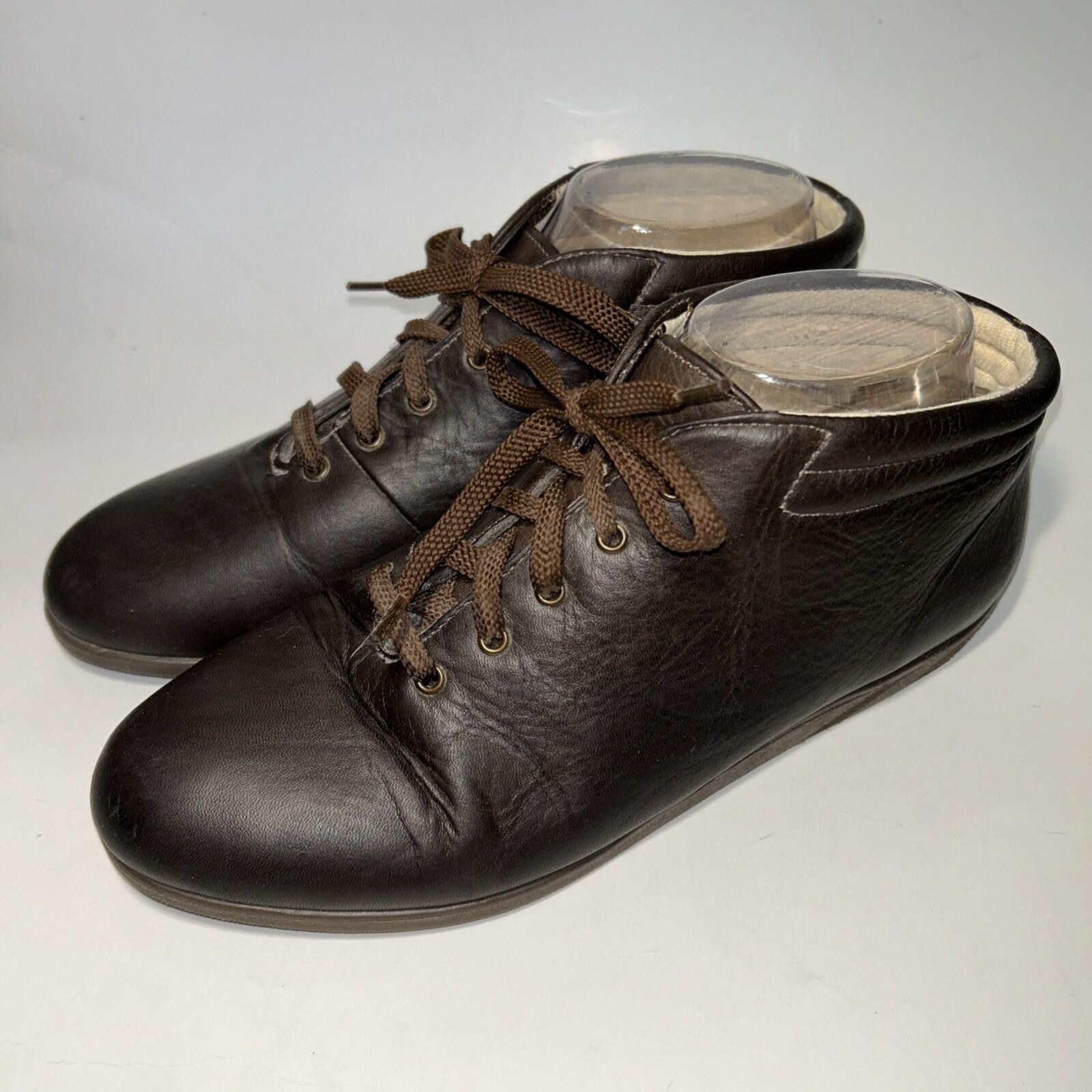 Other Softspots Women’s USA Brown Leather Chukka Size 8W Booties Size US 8 / IT 38 - 1 Thumbnail