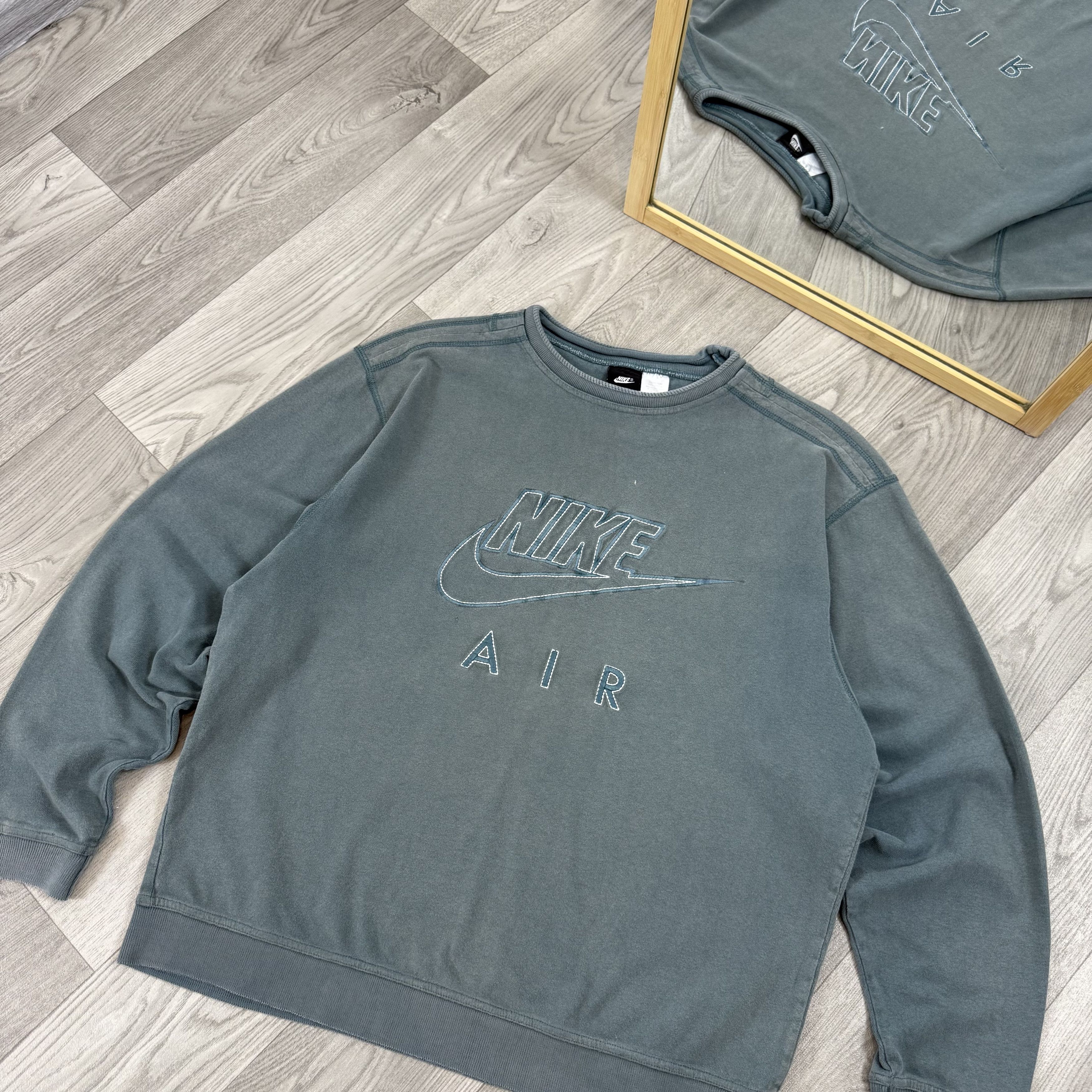 Nike Vintage Nike Air 90s Embroidered Crewneck Sweatshirt Size US M / EU 48-50 / 2 - 5 Thumbnail