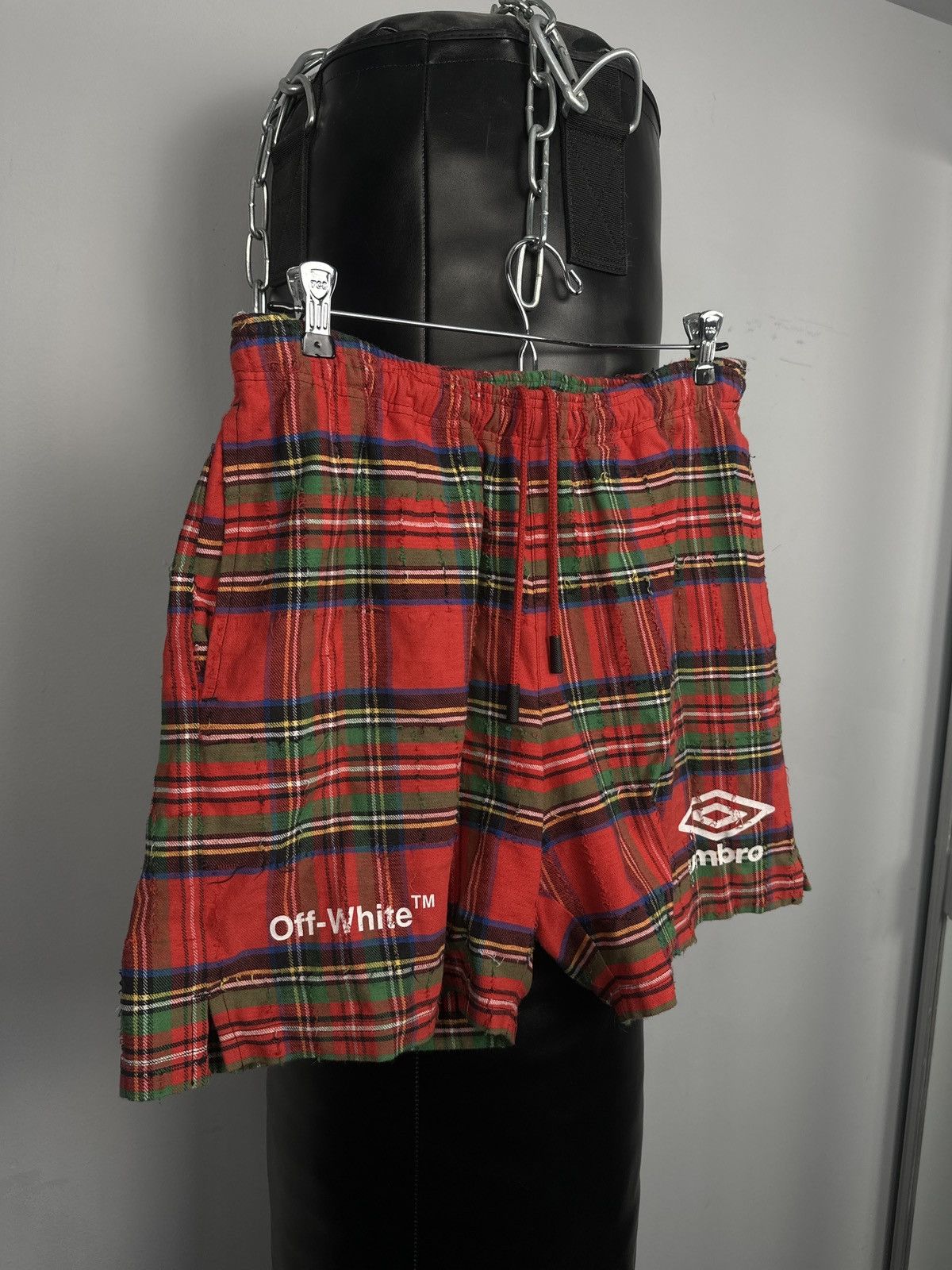 Off white x umbro shorts hotsell