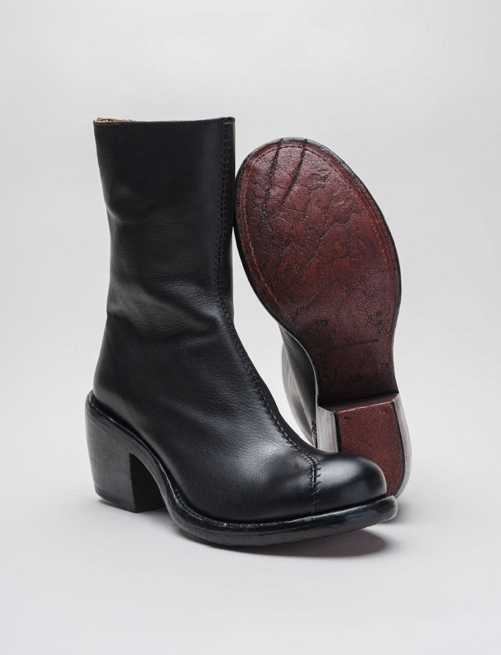 ORWELL CURVED HEEL BOOTS
