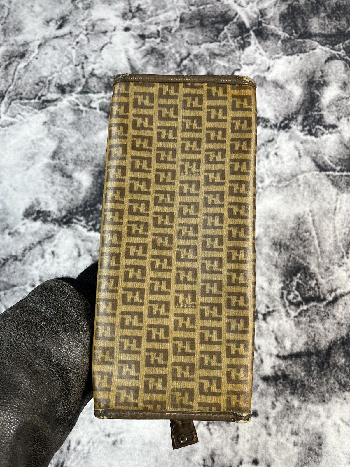 Fendi Vintage Fendi Zucca Monogram Leather Clutch Made In Italy Size ONE SIZE - 20 Thumbnail