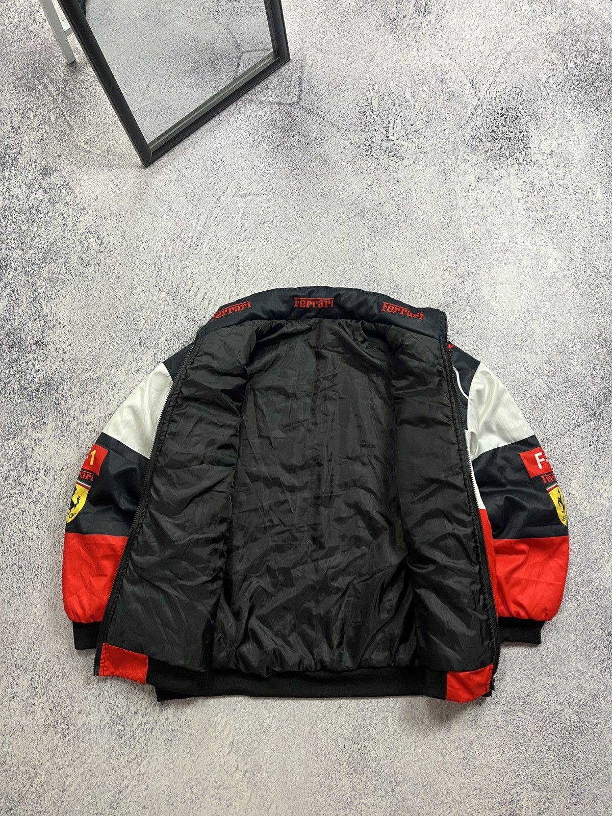 Ferrari × Formula 1 Ferrari F1 Racing Jacket Hype Rare Big Logo Marlboro Size US M / EU 48-50 / 2 - 9 Thumbnail