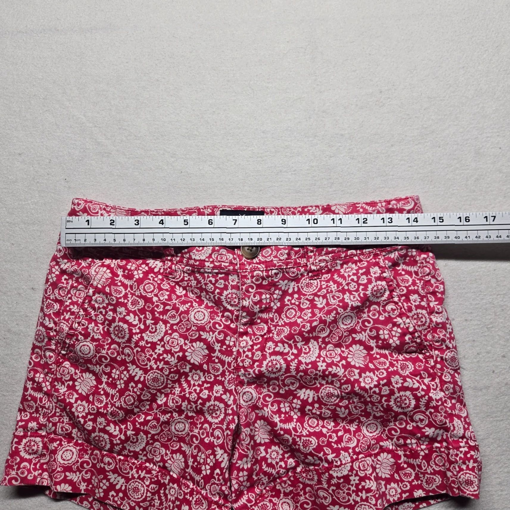 American Eagle Outfitters VINTAGE American Eagle Pink White Floral Cotton Shorts Women's Size 4 Stretch Mid 90s Size 27" / US 4 / IT 40 - 4 Thumbnail