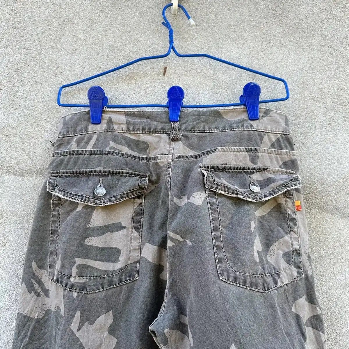 Beauty Beast ALLIX DESIGN JAPANESE BRAND CAMOUFLAGE HUNTER RARE PANTS Size US 30 / EU 46 - 15 Thumbnail