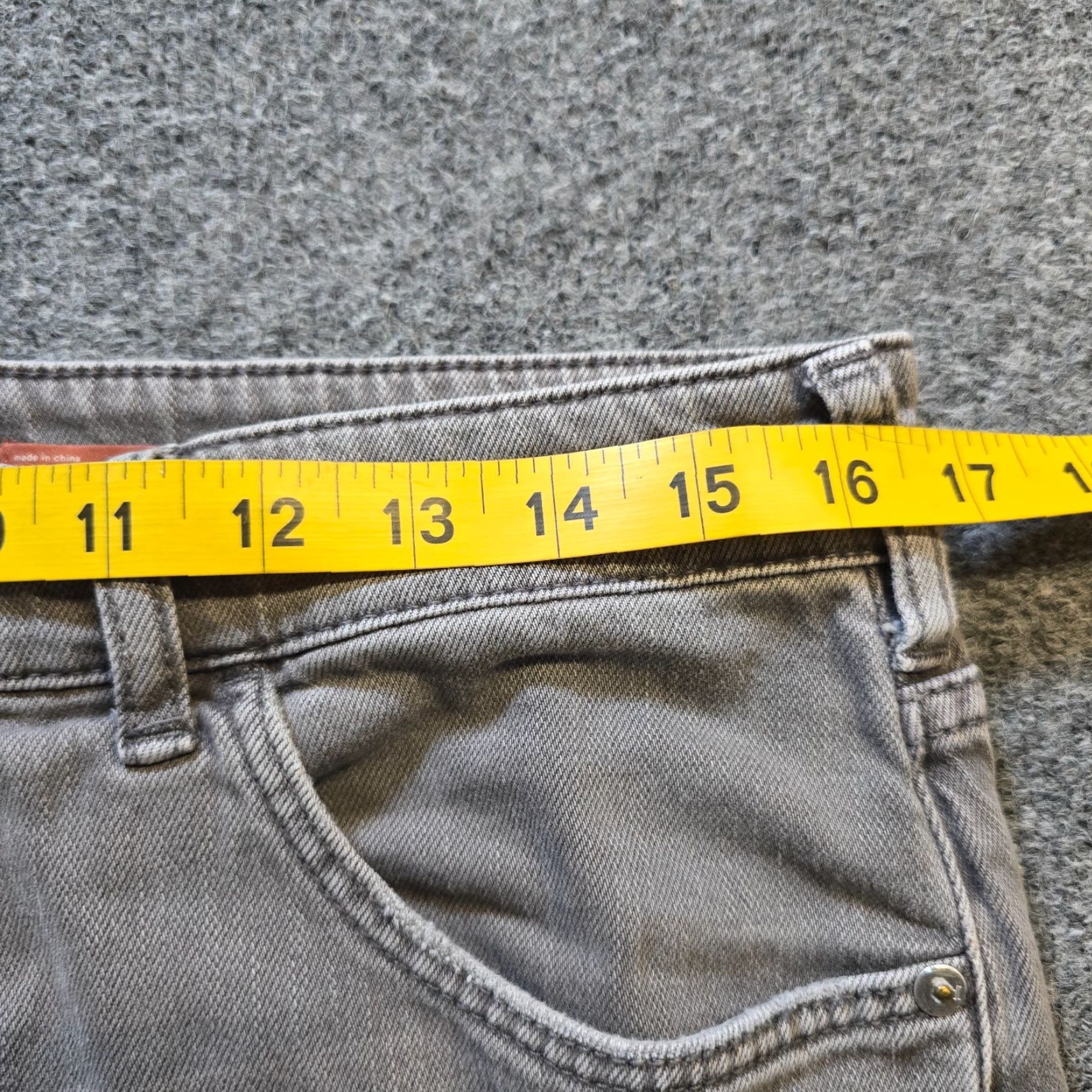 Vintage Pilcro Jeans Womens 30 Gray Straight Stretch Distressed Capsule Anthropologie Jeans Regular Adult Gray Distressed Stretch Pullover? Size 30" / US 8 / IT 44 - 6 Thumbnail