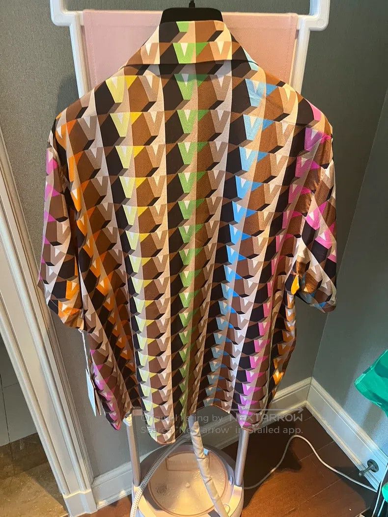 Valentino Valentino Colorful full print logo full print silk mulberr Size US S / EU 44-46 / 1 - 7 Thumbnail
