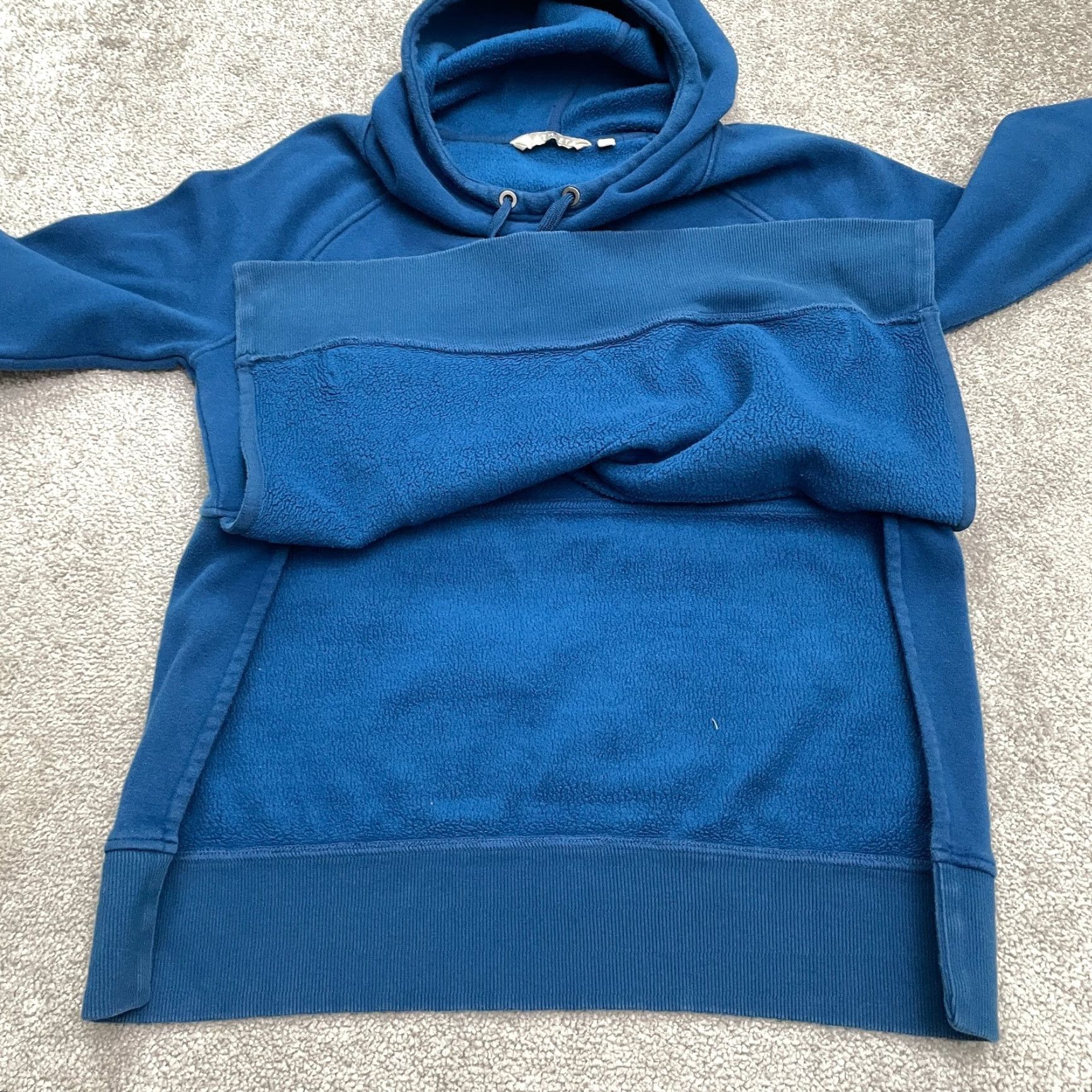 Athleta Athleta Hoodie Shirt Womens Small Blue Activewear Slit Thumbholes Pullover Raglan Sleeve Size S / US 4 / IT 40 - 3 Thumbnail